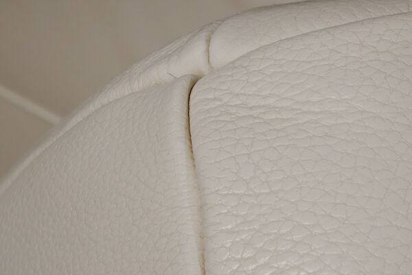 Fauteuil en cuir blanc et acier chromé Falkenberg x Rom AG, 1990