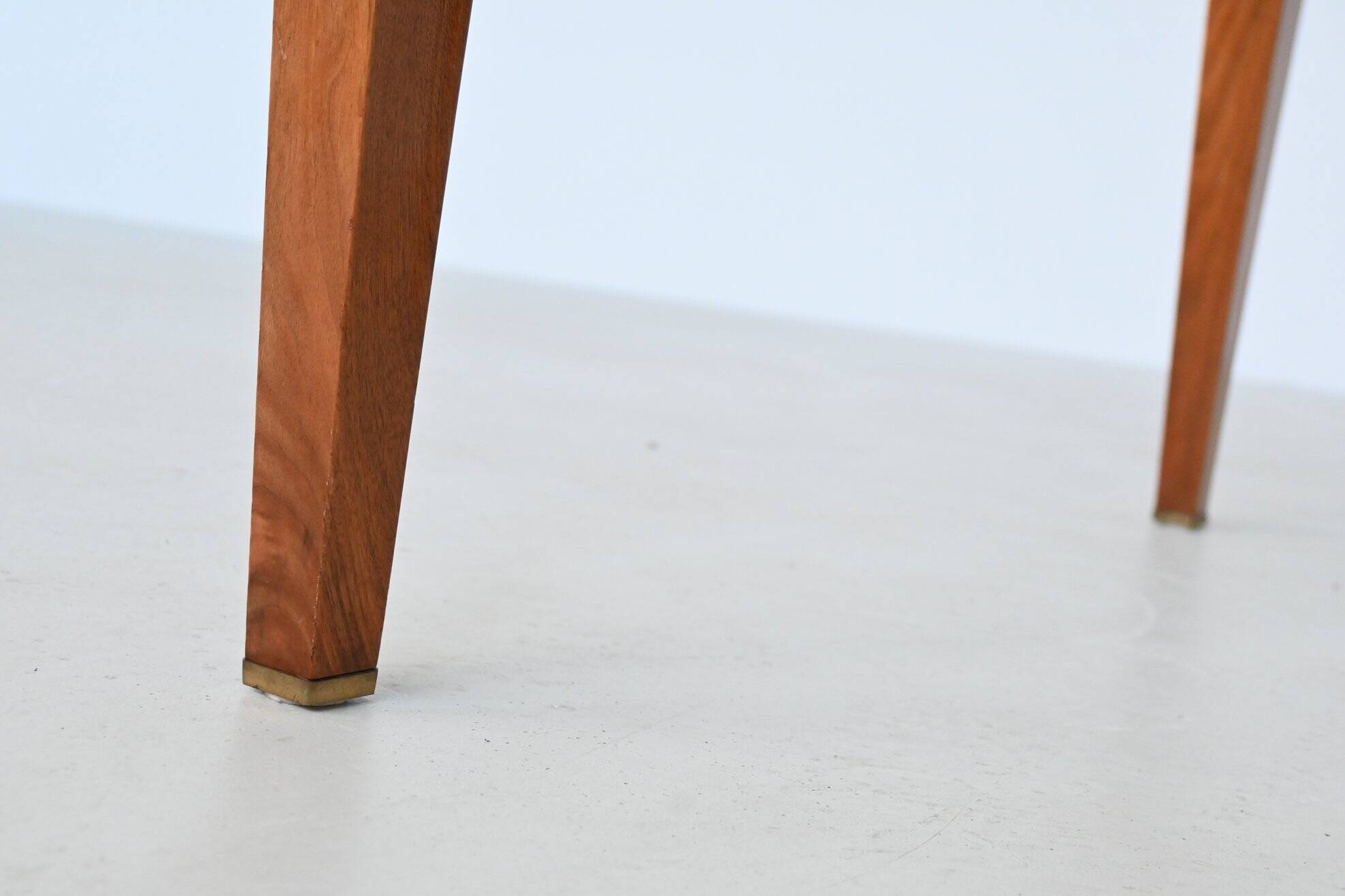 Table basse carrée Peter Ghyczy en laiton et verre, Pays-Bas, 1970