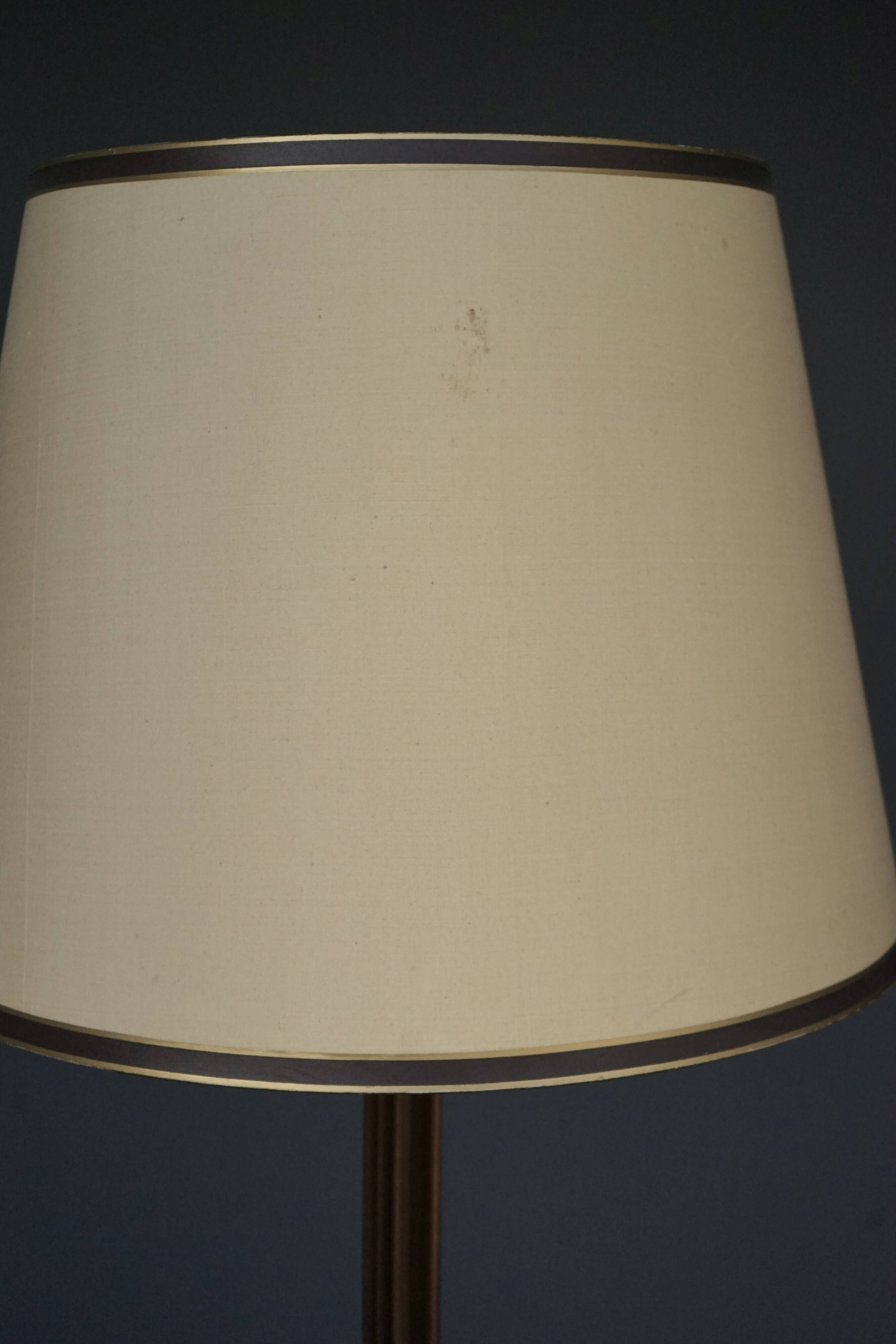 Lampadaire français en bronze. Années 1970