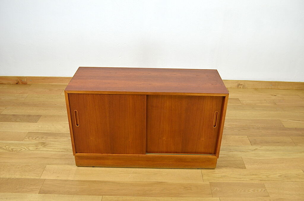 Furniture low danish teak hundevad & co vintage 1960