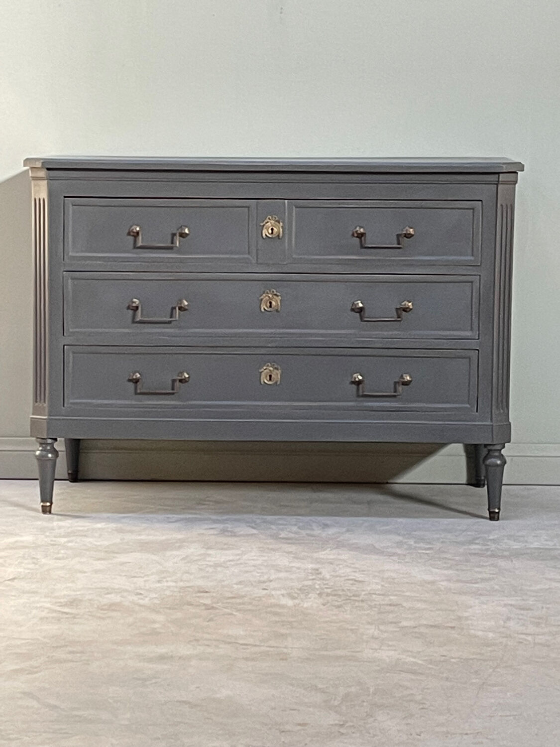 Dresser Louis XVI