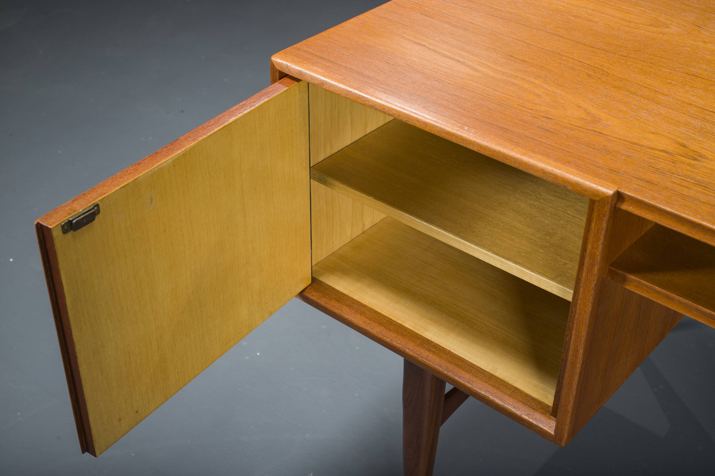 Bureau modèle Rt200 par Heinrich Riestenpatt années 1960