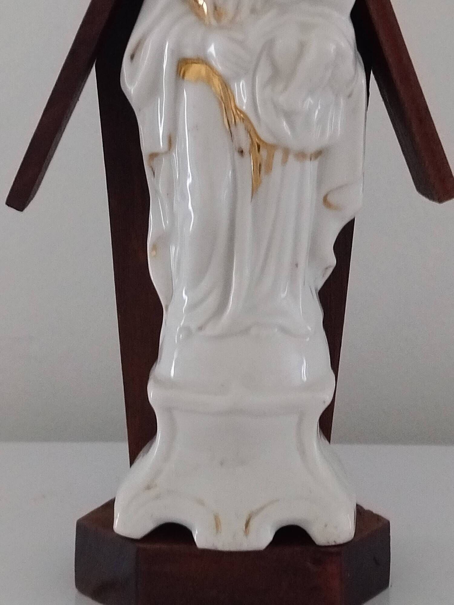 Statuette of the Virgin and Child in porcelain Old Brussels XIX and its niche