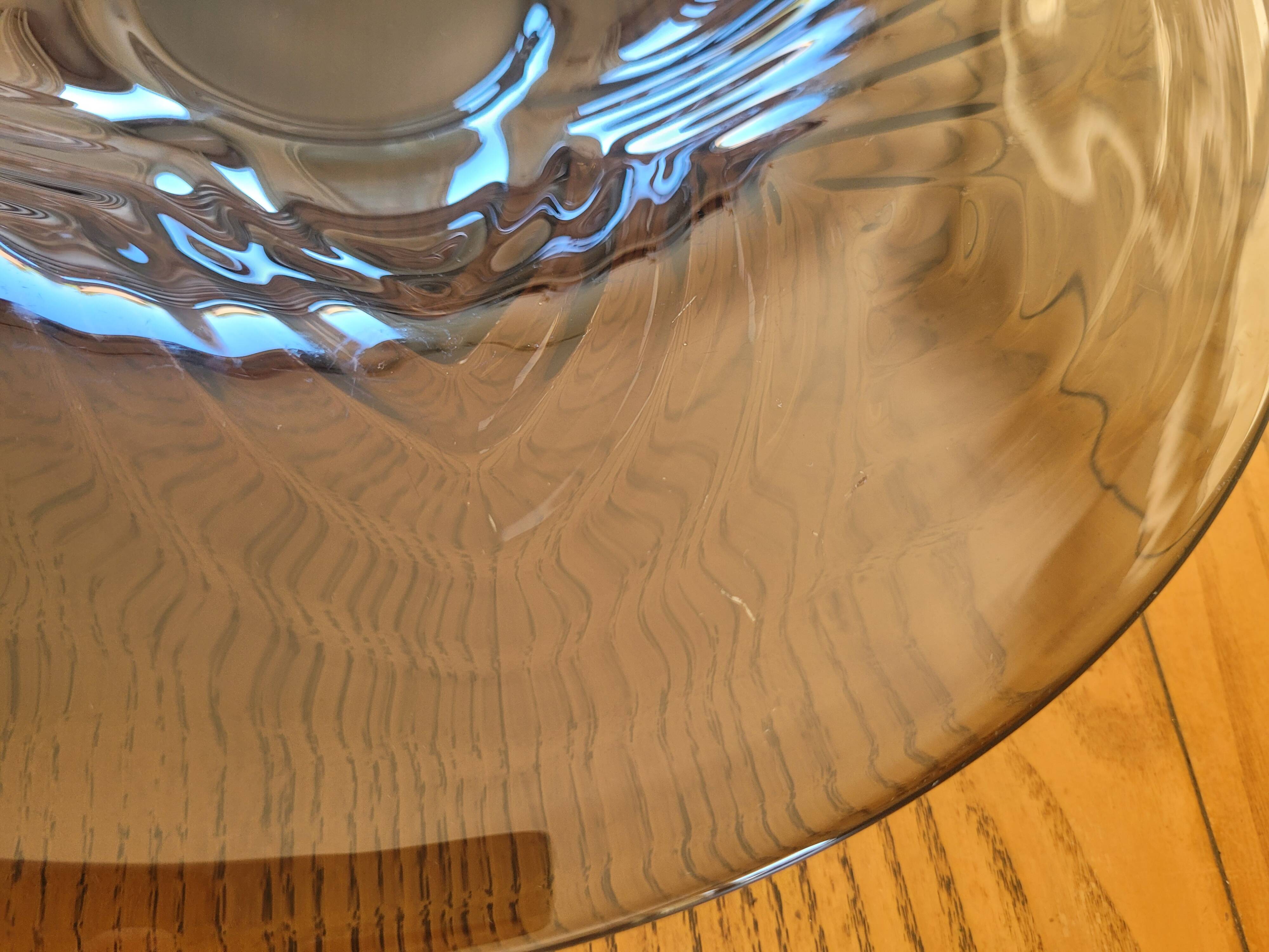 Grande coupe à fruit/centre de table Art déco en verre fumé