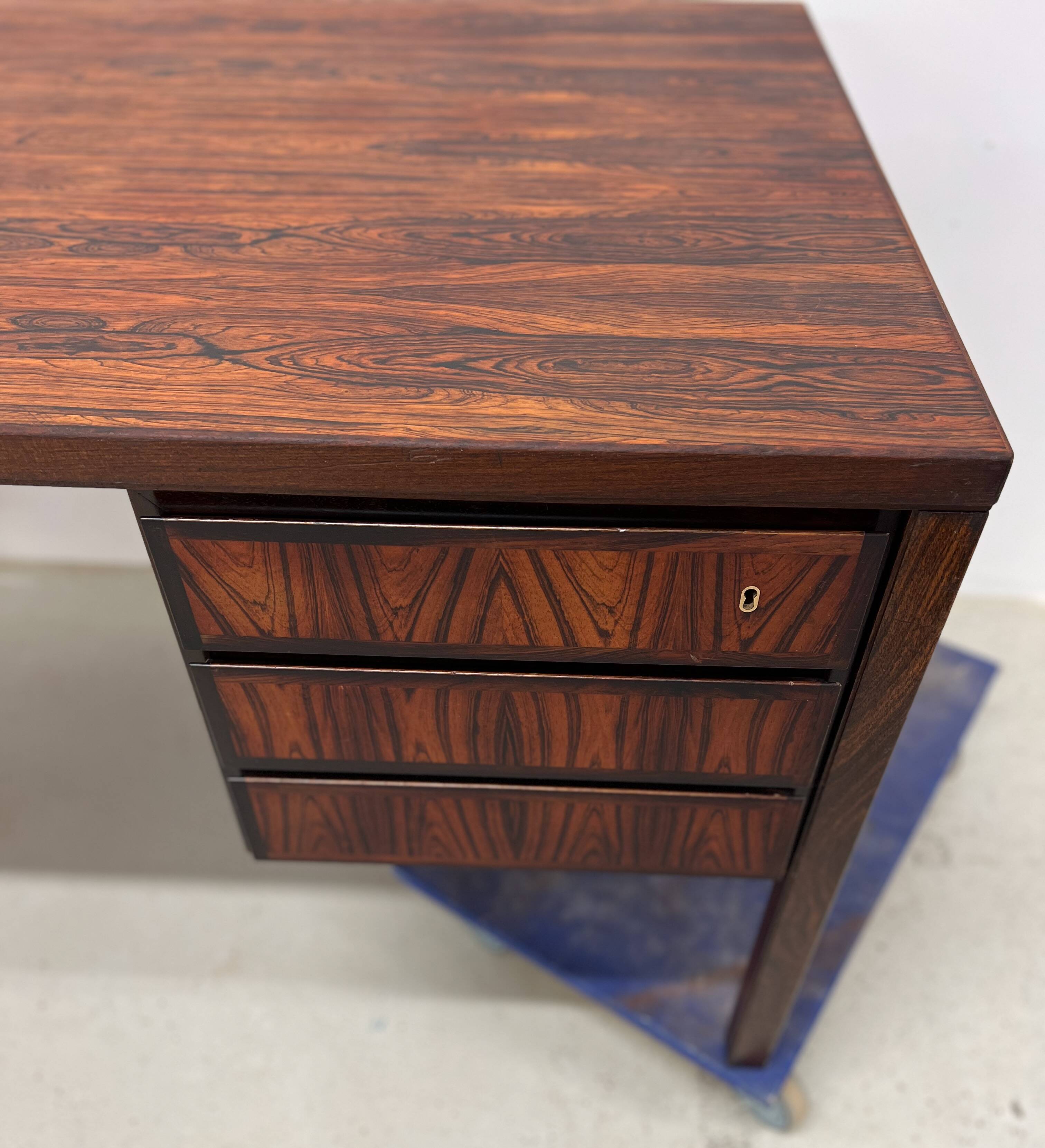 Gunni Omann Model 77 Rosewood Desk, 1960s.