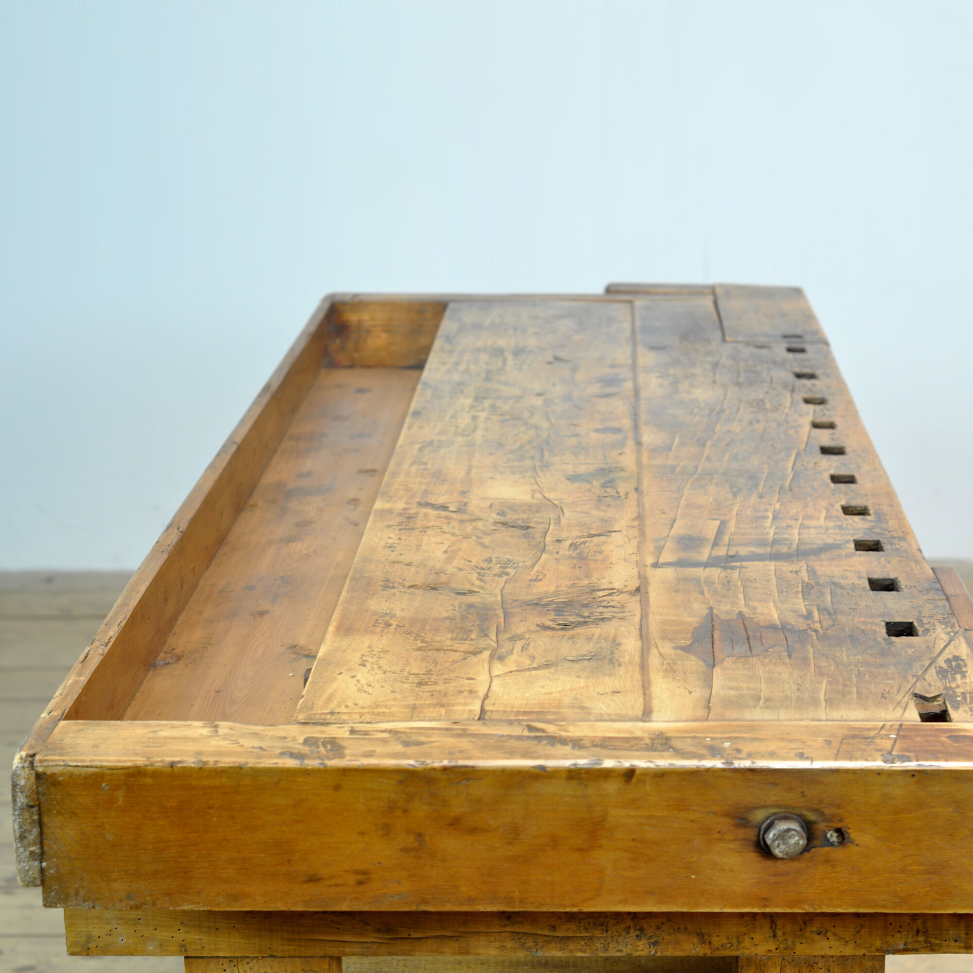 Oak carpenters workbench, circa 1920