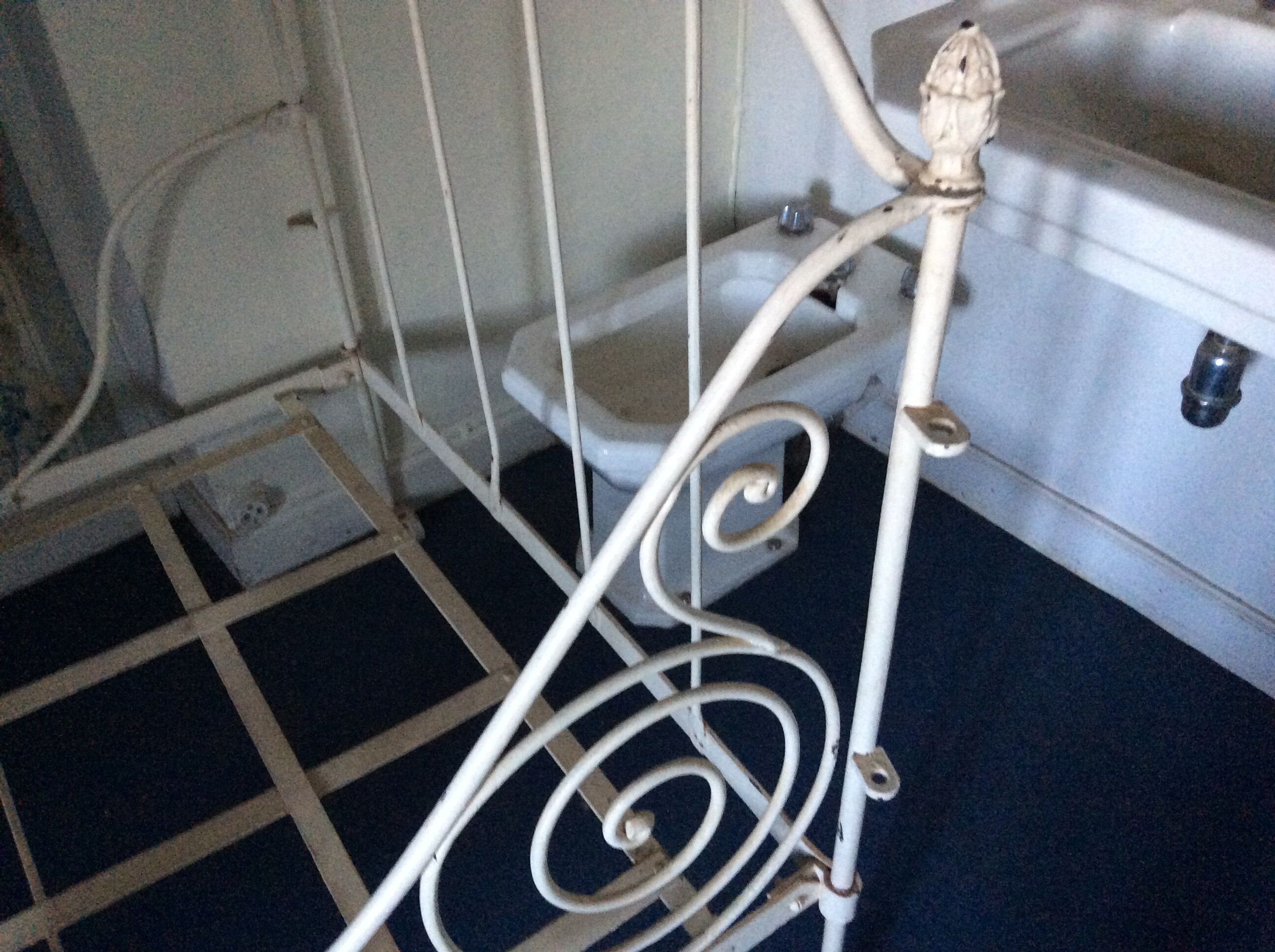 Wrought iron bed