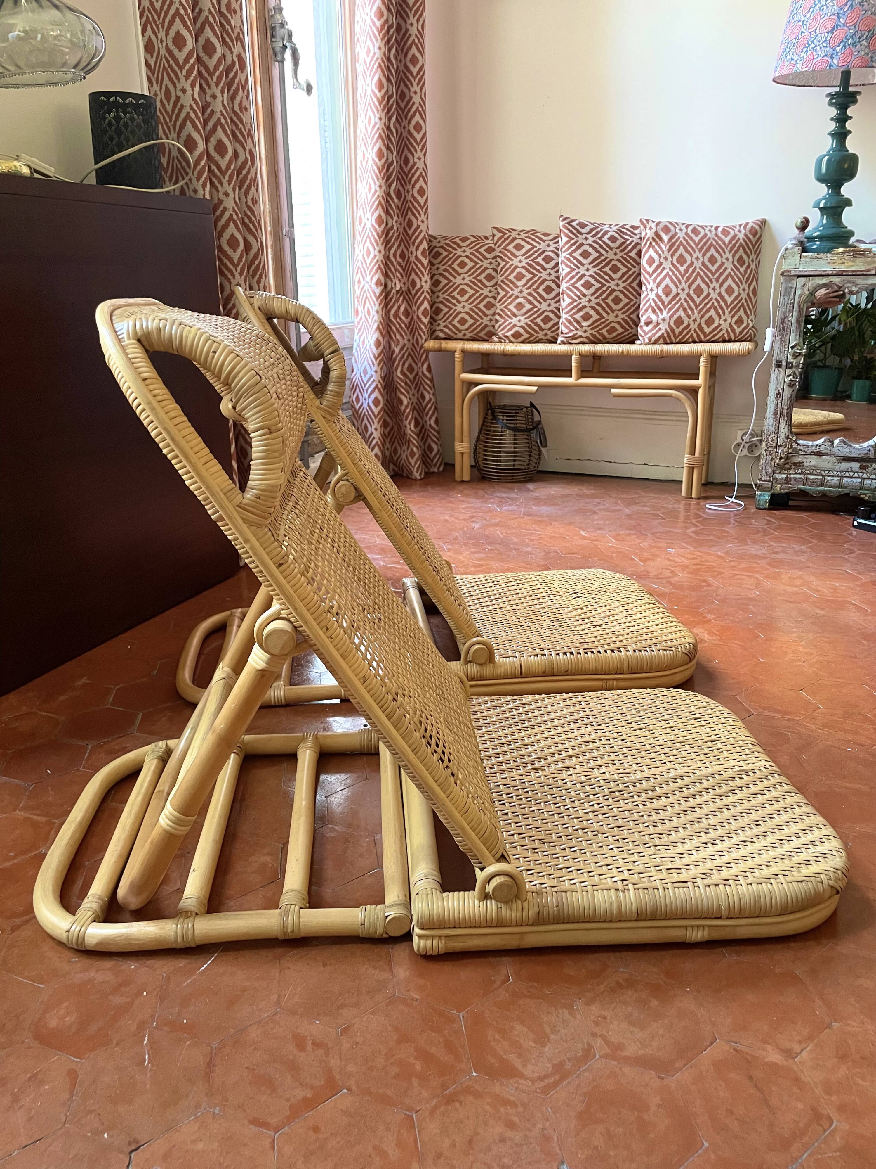 Paire de fauteuils pliables  en rotin