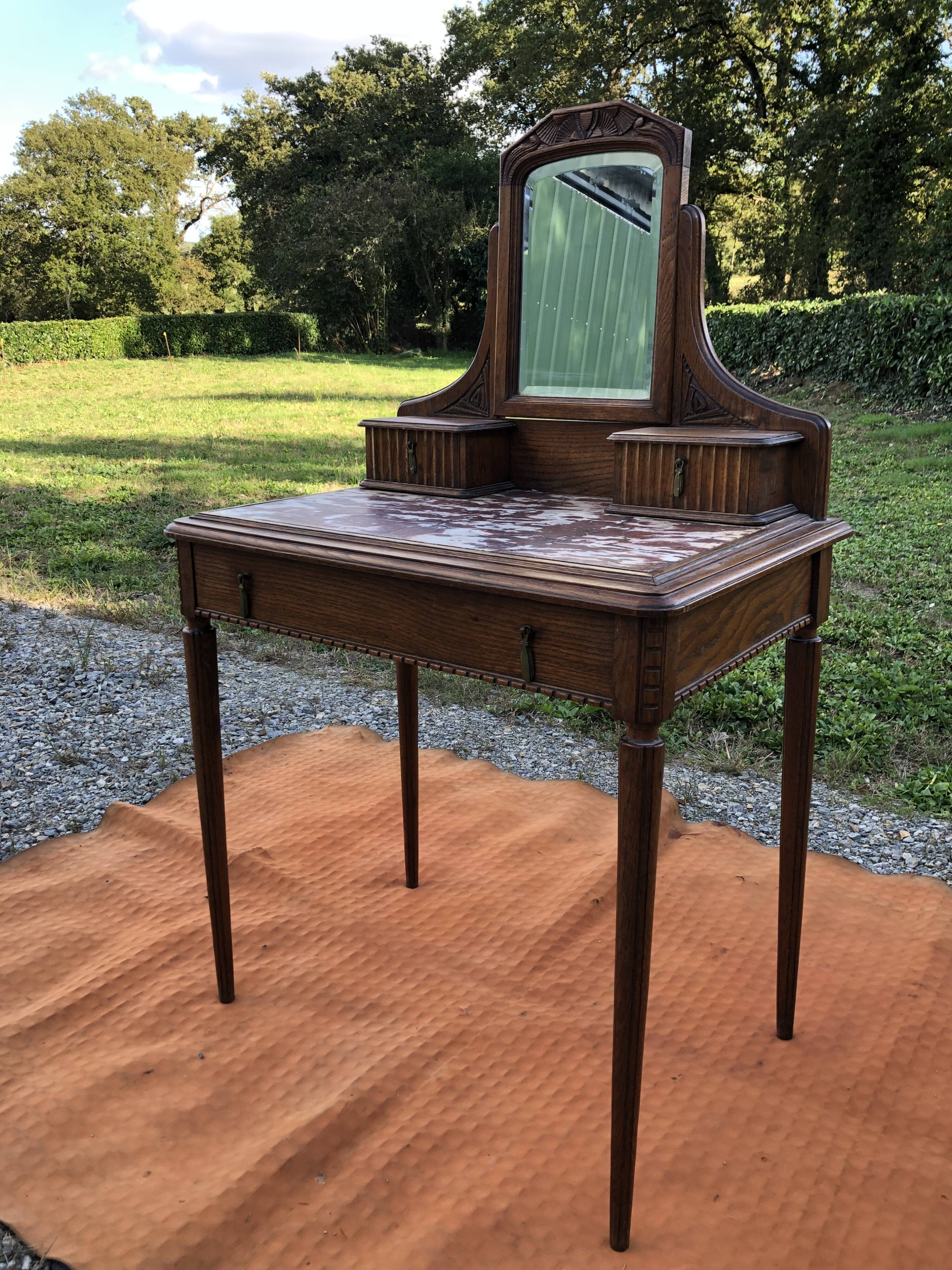 Coiffeuse vintage Rococo Art Déco en chêne massif à 3 tiroirs dessus marbre.