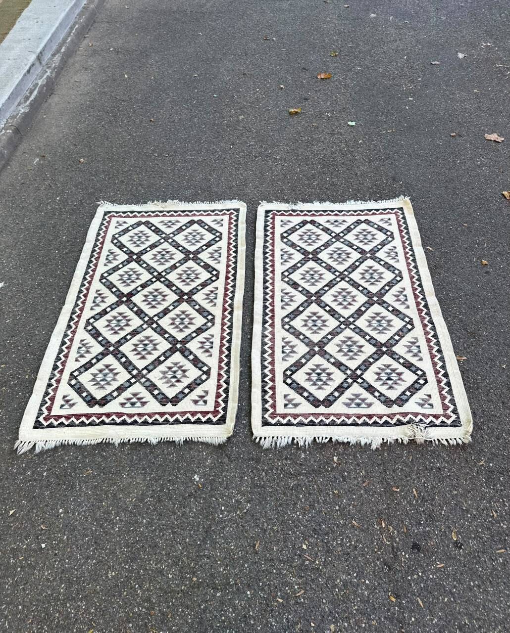 Pair of hand-knotted Berber Persian rugs in wool 81x131 cm