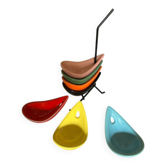 Complete set of 7 multicoloured vintage ceramic bowls.