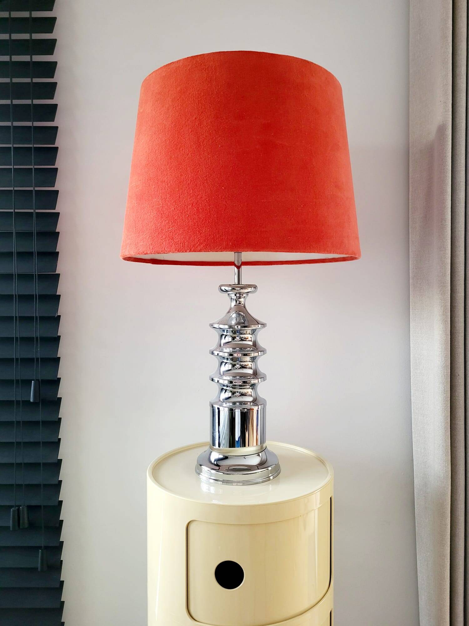 Lampe tafel vintage Star-Leuchten Köln (Allemagne de l'Ouest) chrome & fluweelrode kap