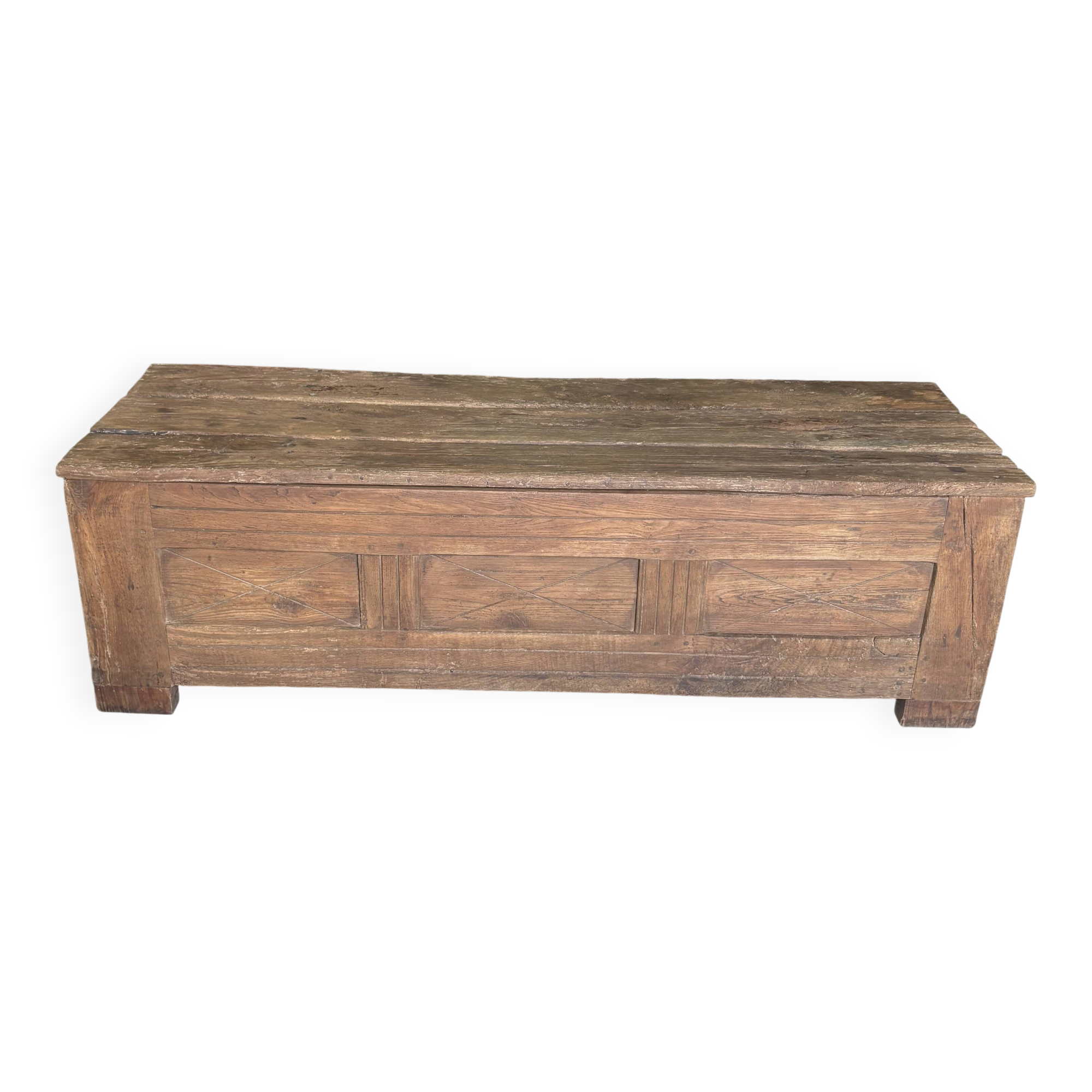 Maie ancienne en bois massif