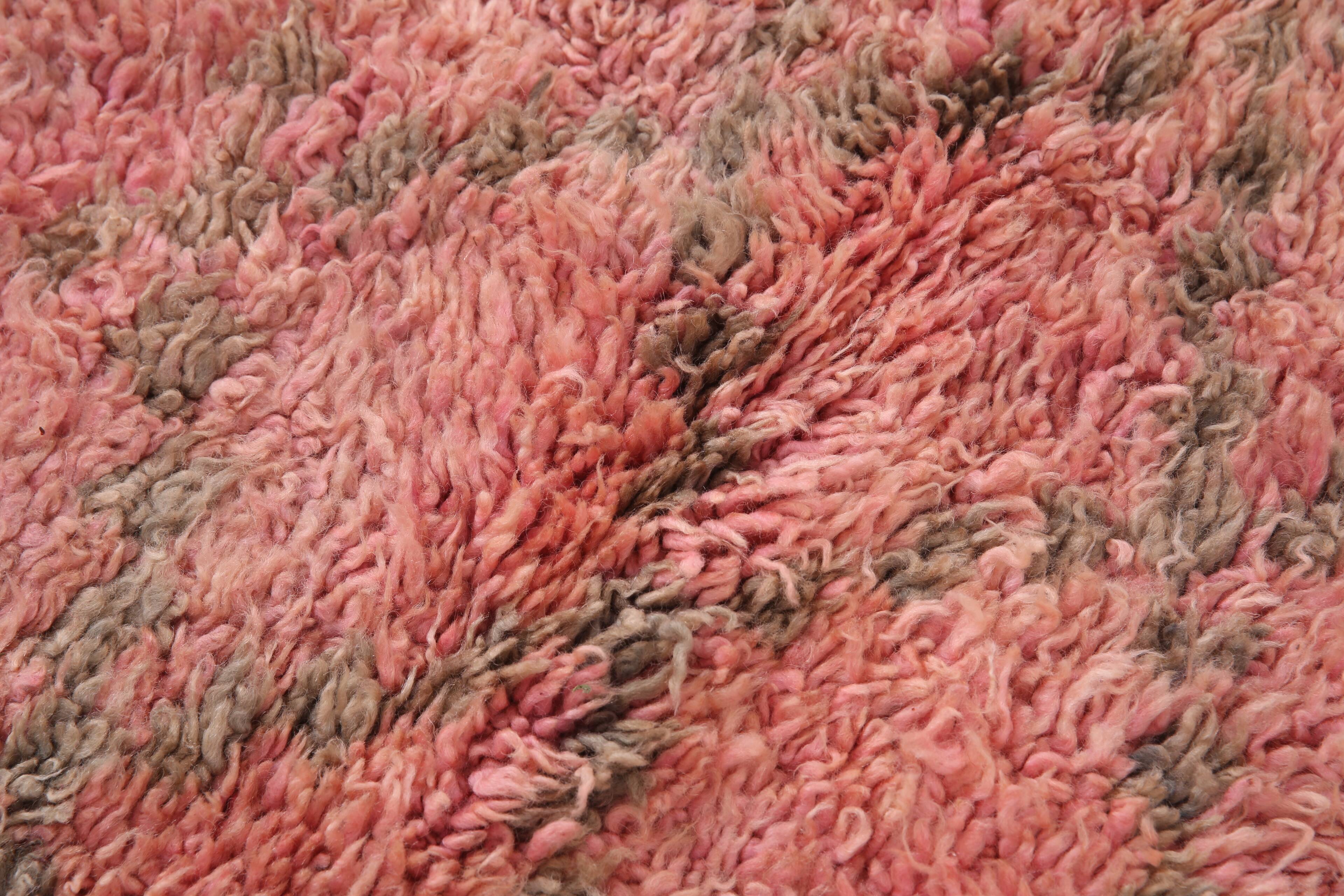 Pink Vintage Moroccan Rug 204 x 340 cm - Berber Wool Rug - Handmade Rug Boh