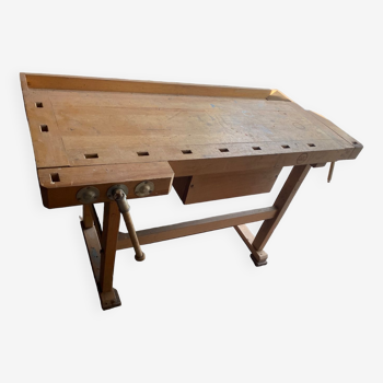 Workbench of carpenter el-ko kober