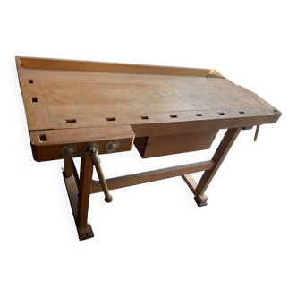 Workbench of carpenter el-ko kober