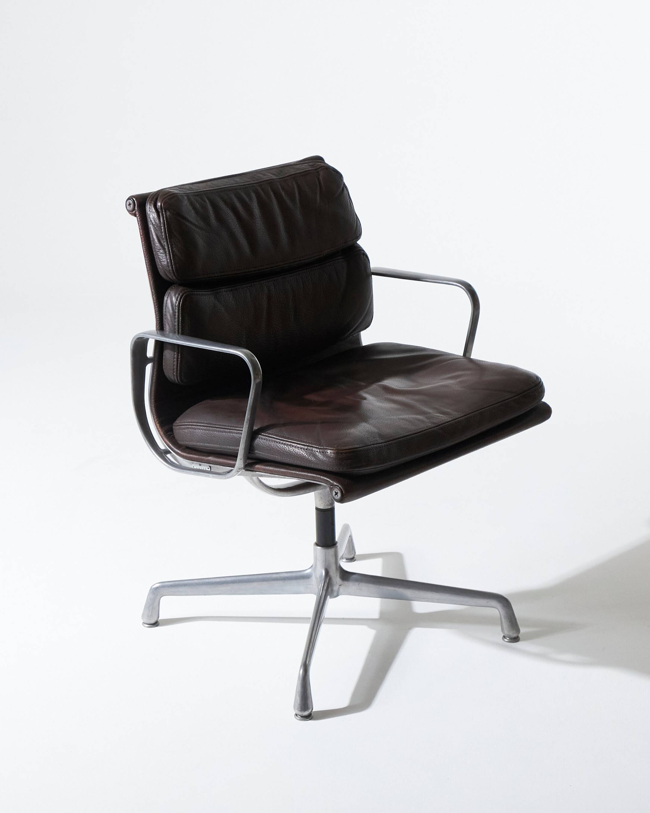 Pair of brown leather sofa pads, Herman Miller, 1970s
