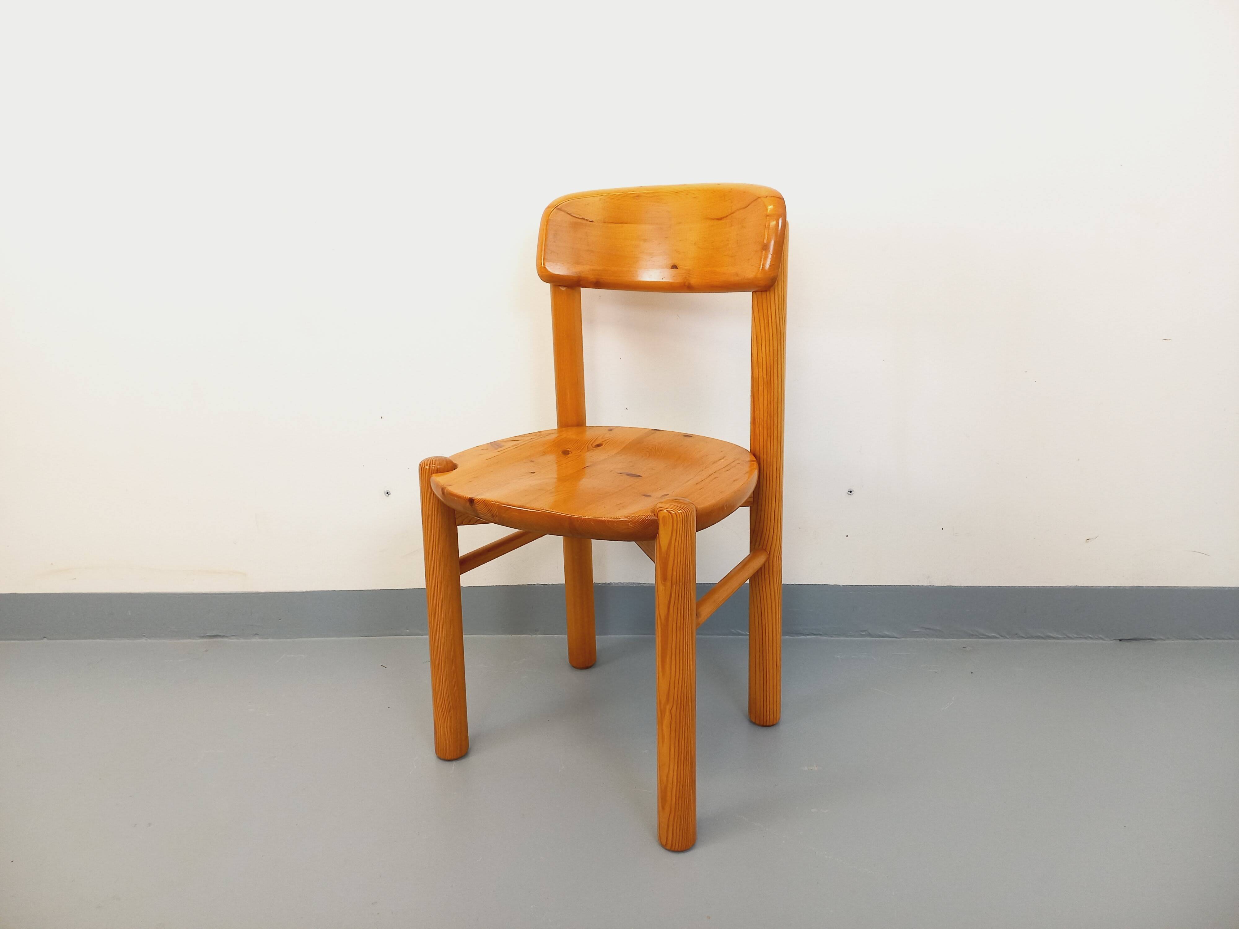 Vintage Scandinavian chair Rainer Daumiller in pine from the 60s 70s.
