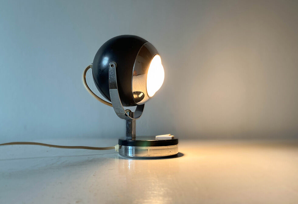 Small eyeball desk lamp