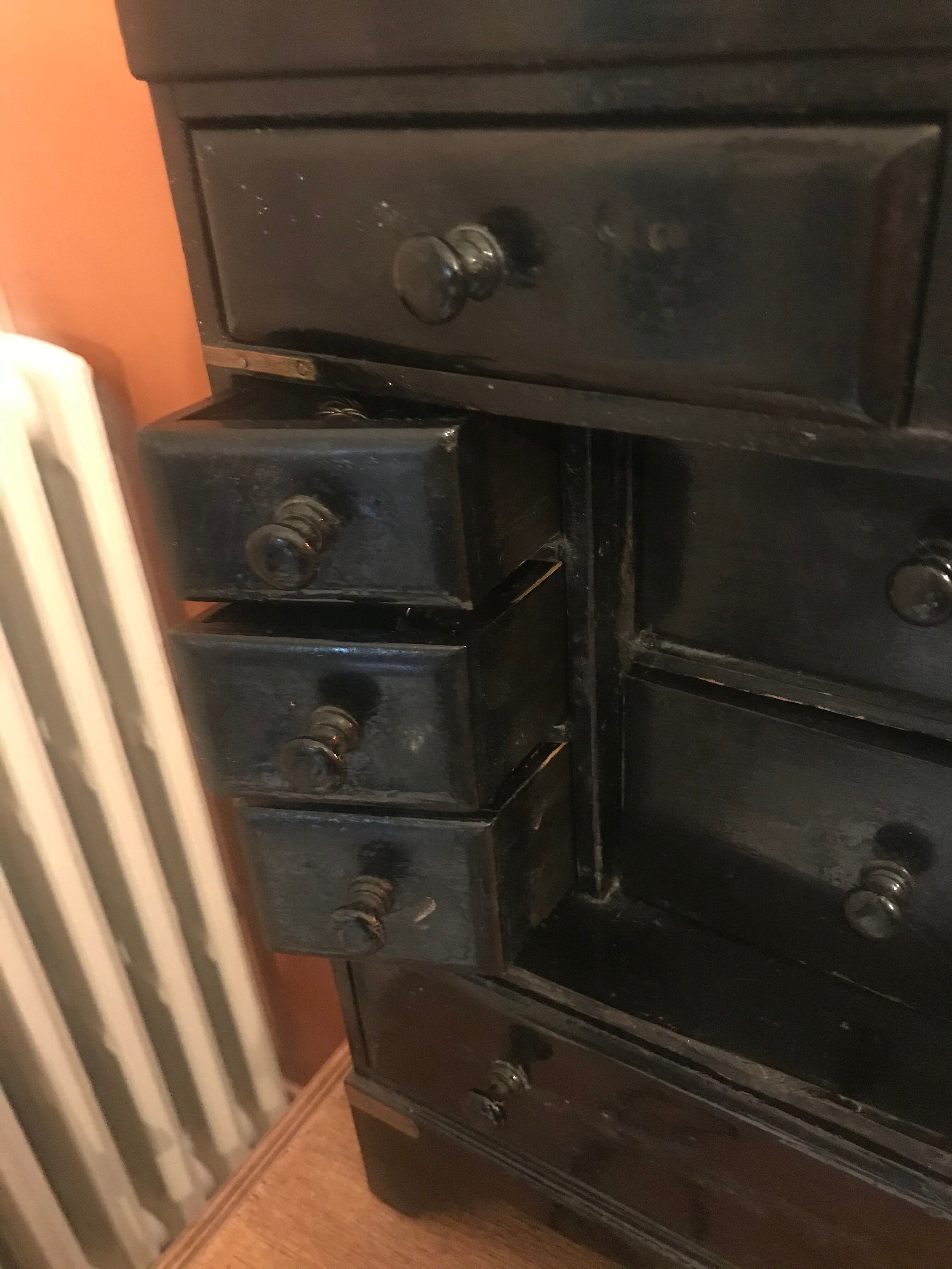 Jewelry box