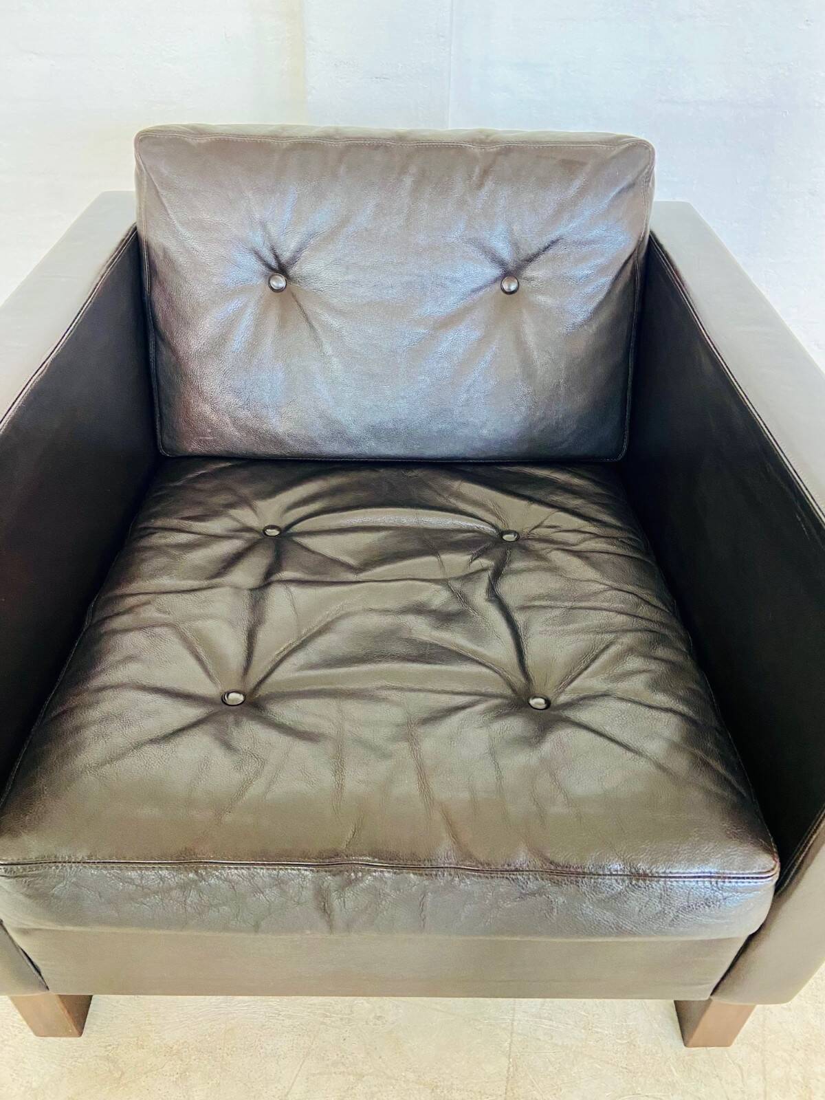 Vintage retro Danish club chair in brown leather by Erik Jørgensen