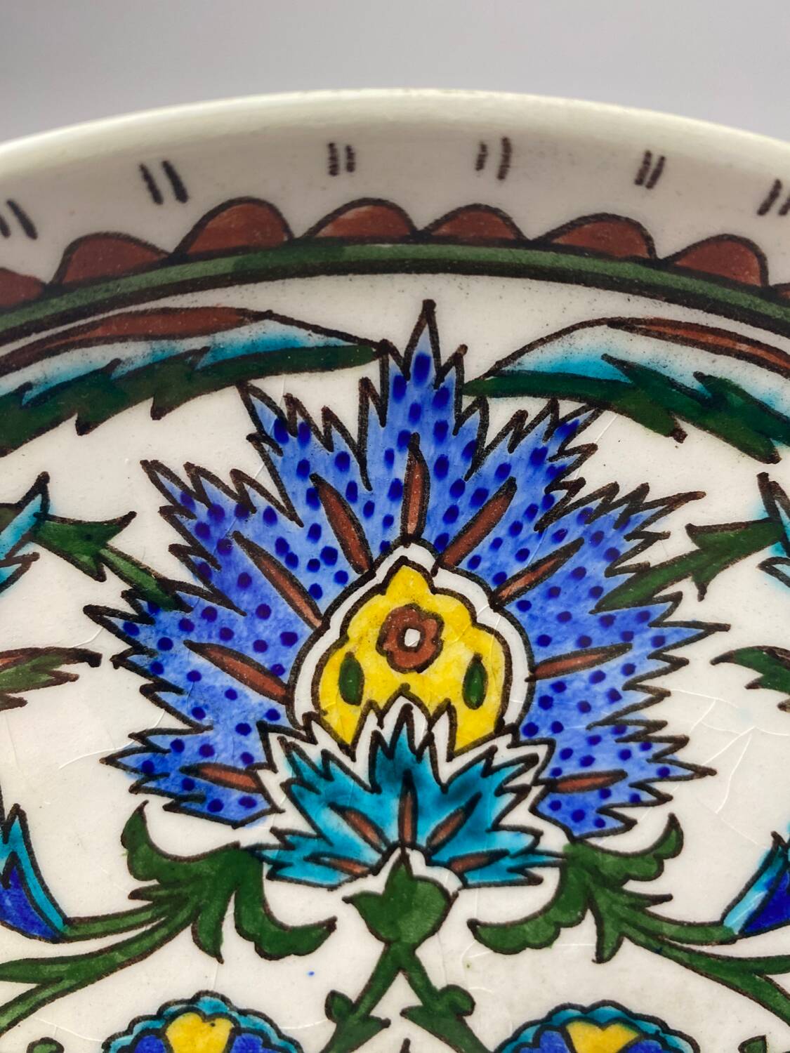 Iznik earthenware dish