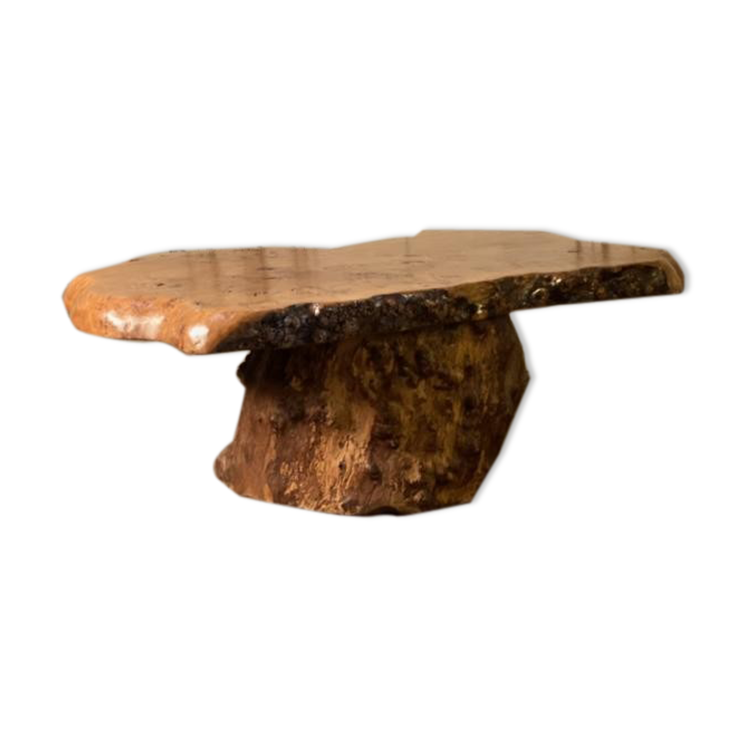 Salon table in racine vernie