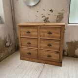 Convenient pine workshop furniture