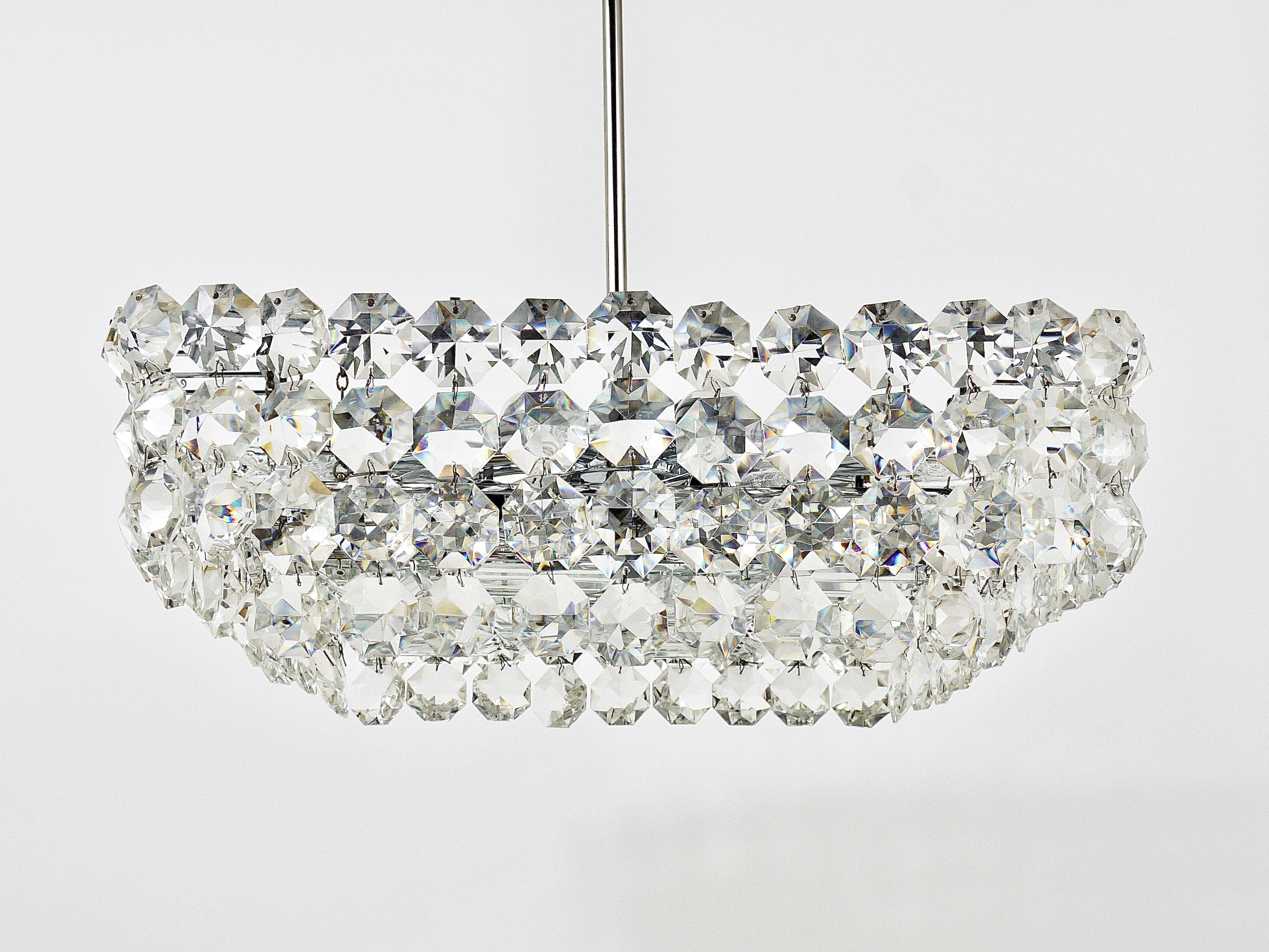 Large square chandelier by Bakalowits with diamond-shaped crystals, Austria, 1950s.