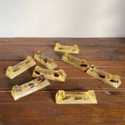 8 knife holders