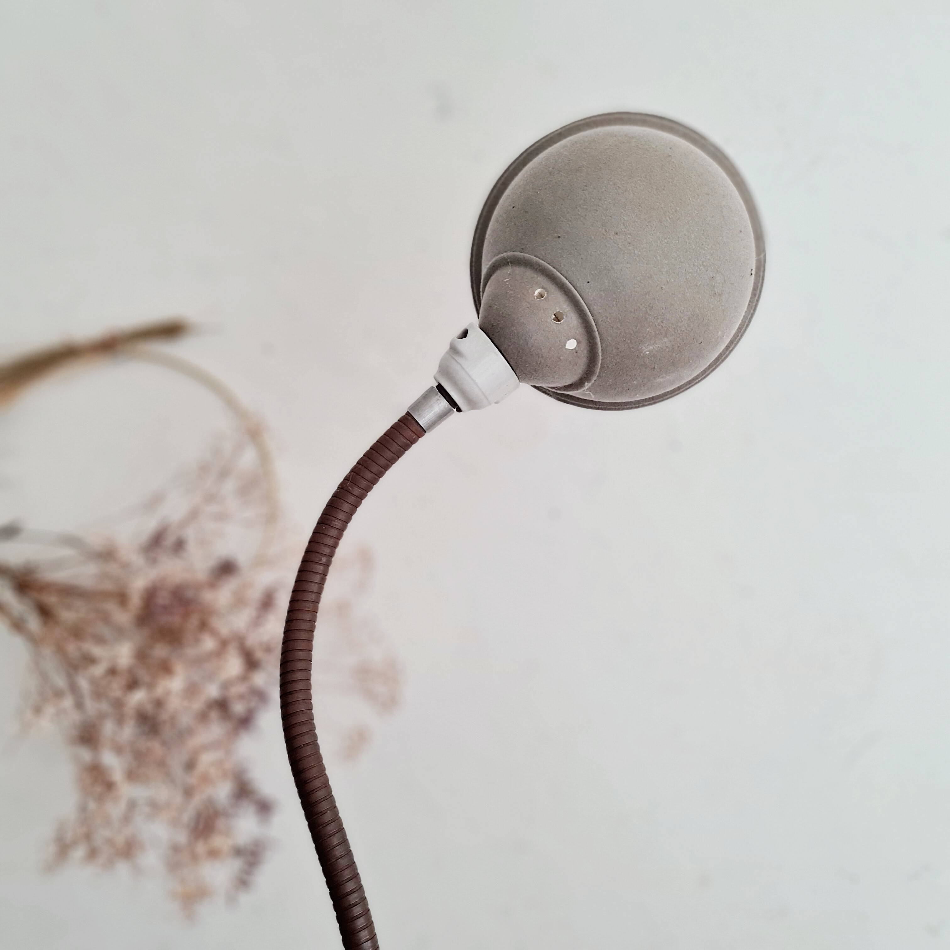 Lampe articulée en métal