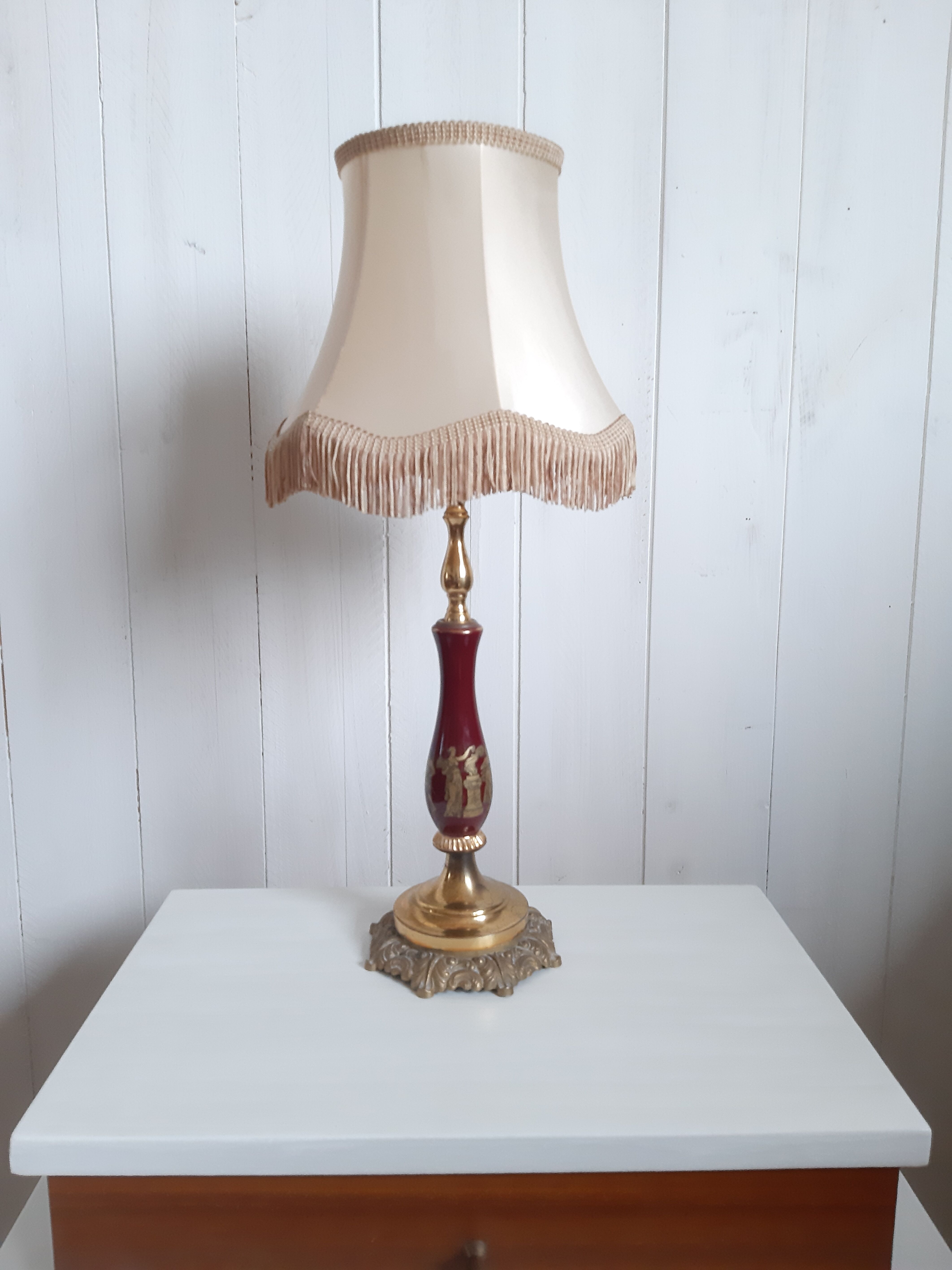 Table lamp