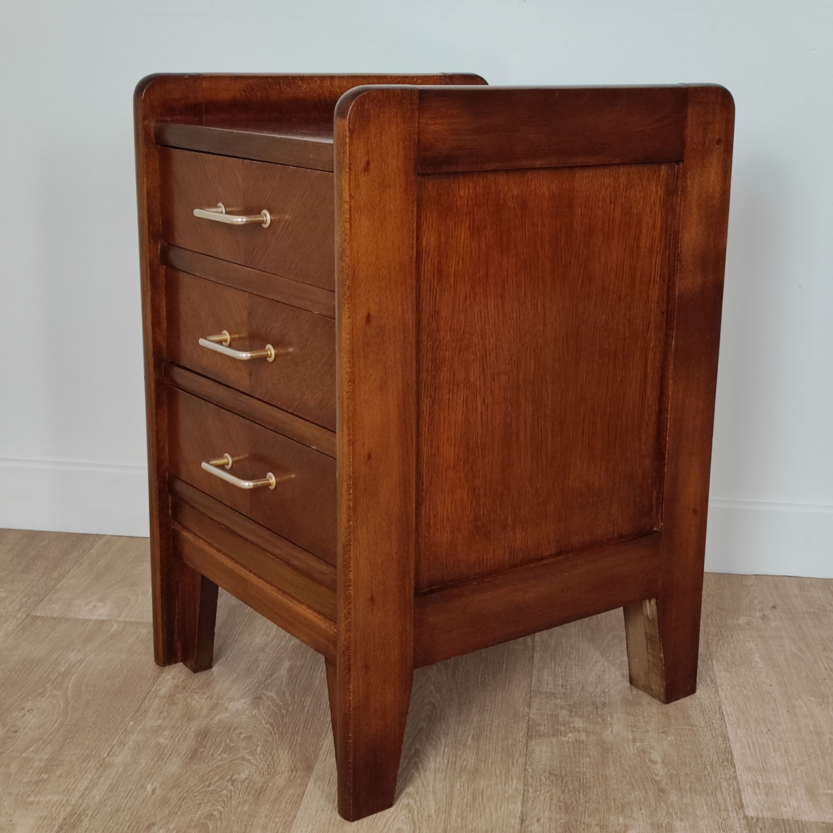 Paire de tables de chevet vintage