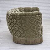 Canapé incurvé 2 places danois des années 1960, revêtement en velours vert clair.