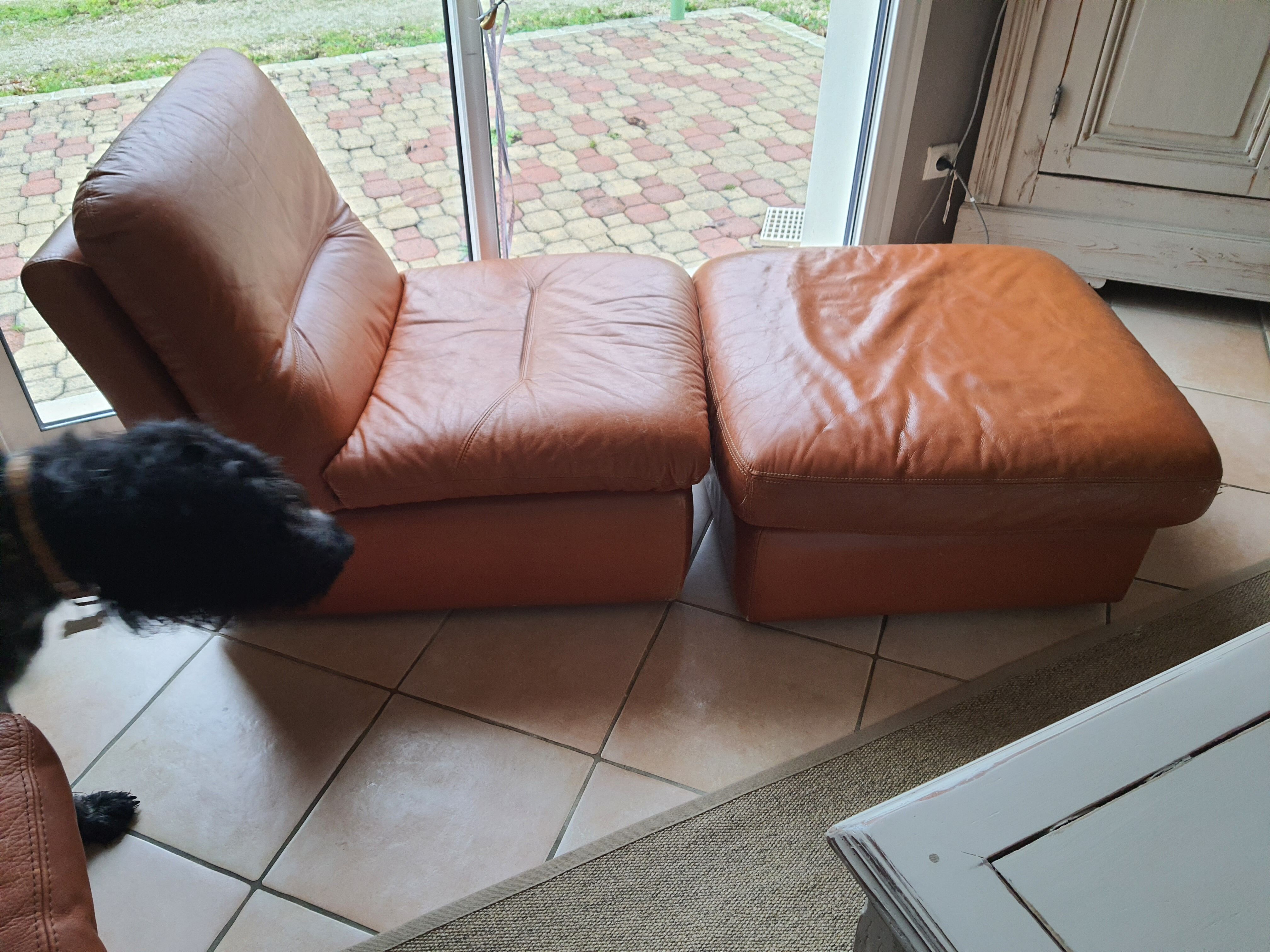 Heater and its vintage footrest rock bobois