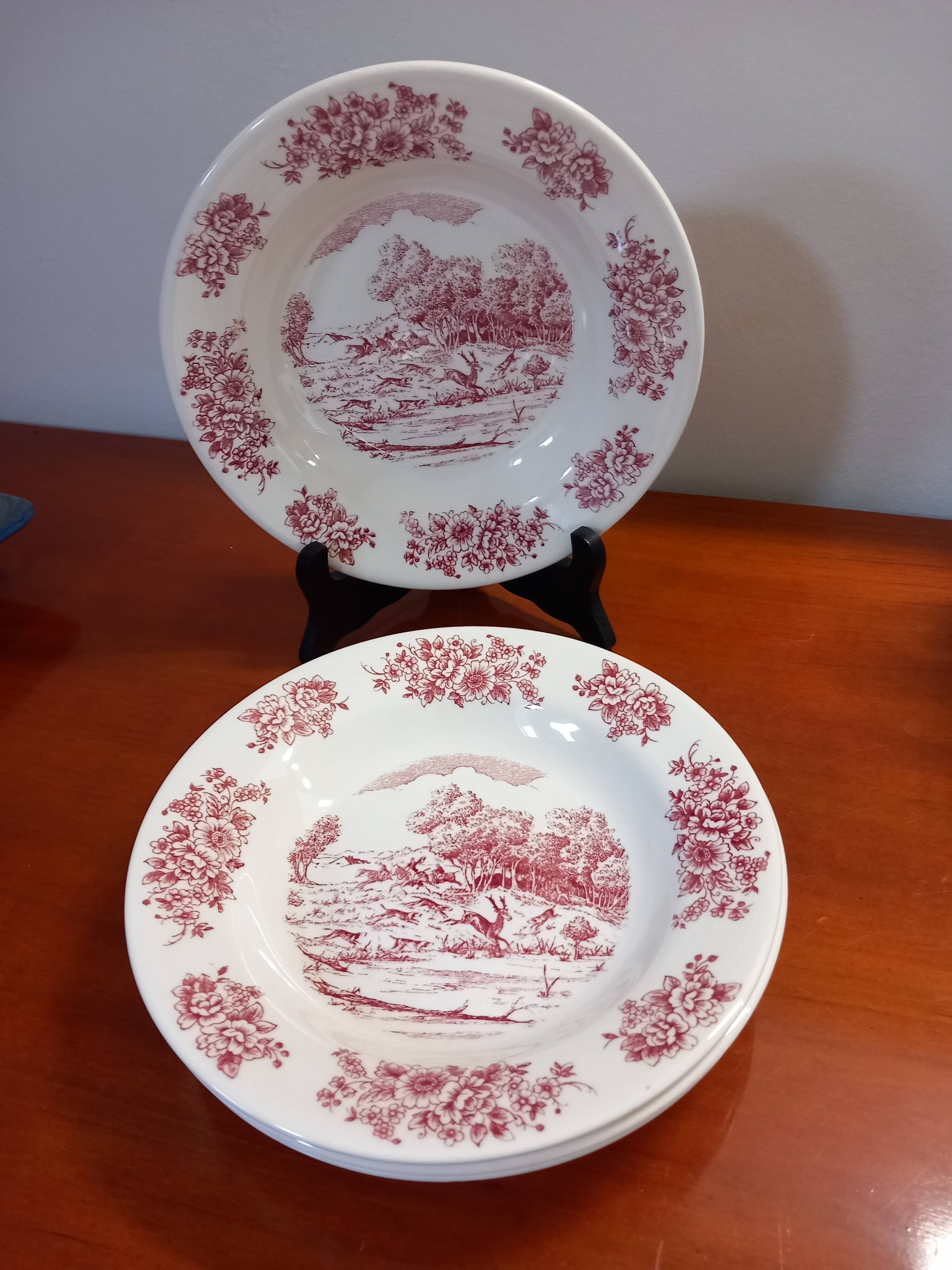 Set of 4 deep plates, Gien earthenware.
