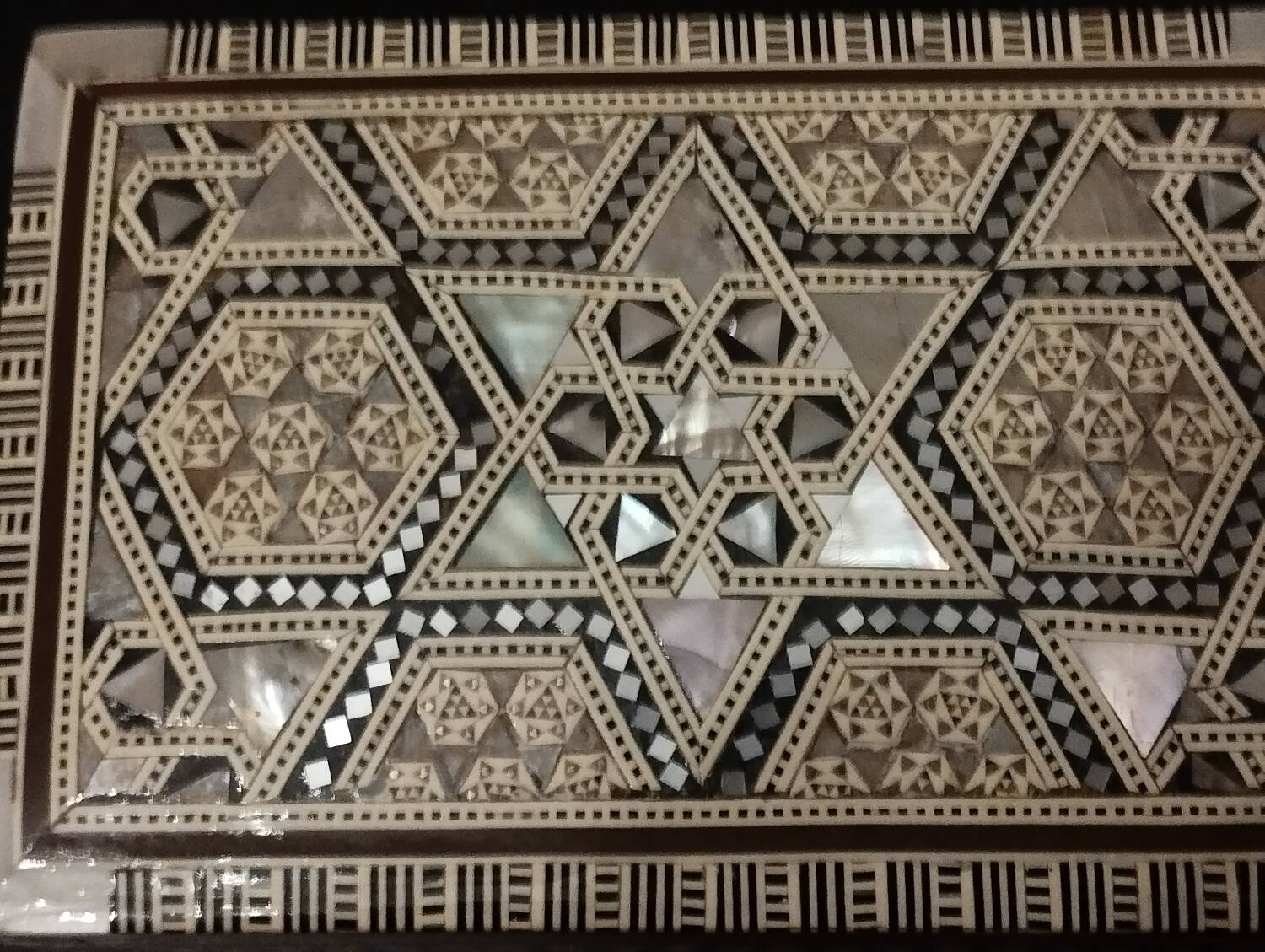 Mother-of-pearl jewelry box