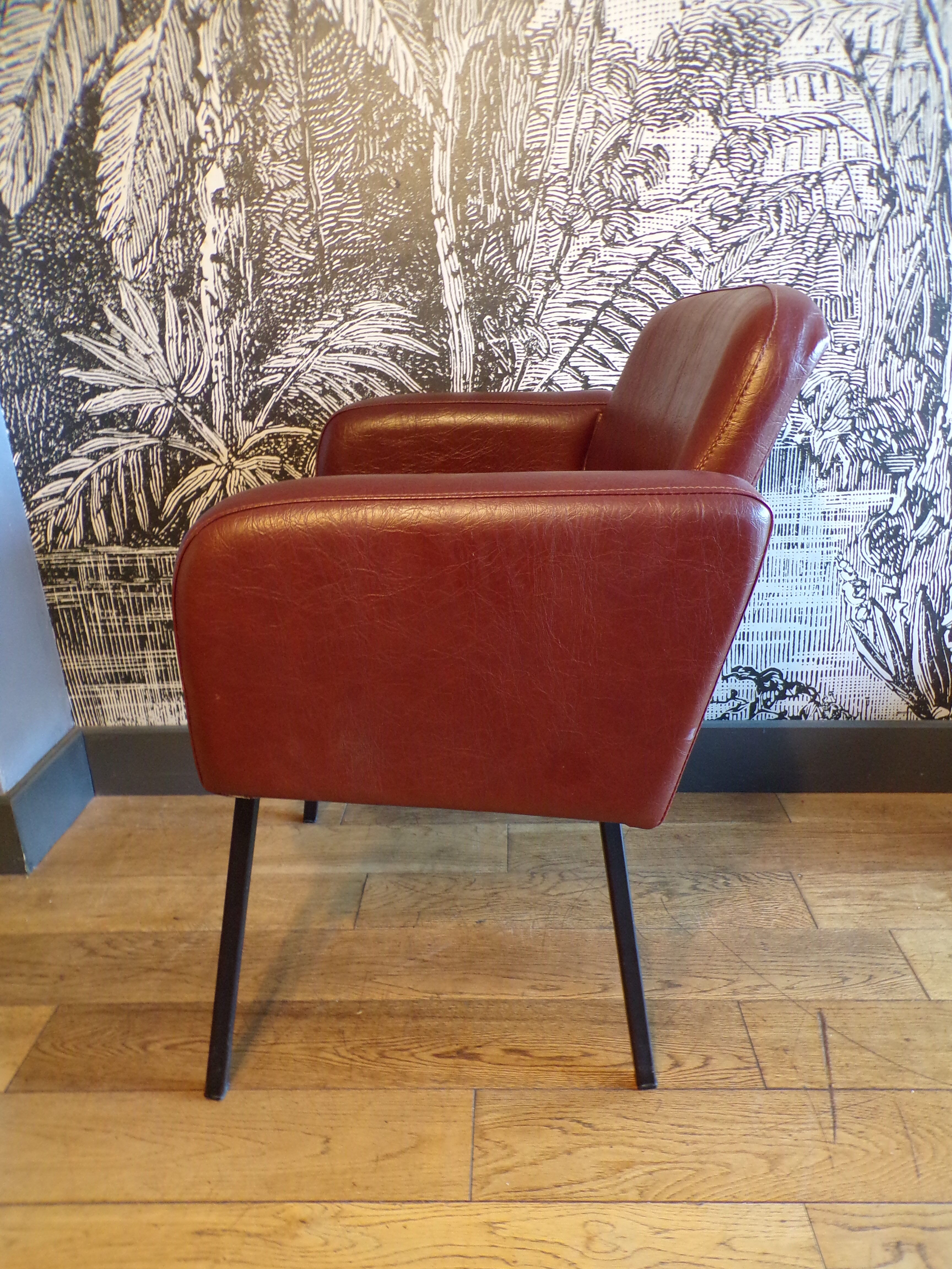 Conference chair in skaï