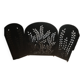 Wrought and cut metal fire screen