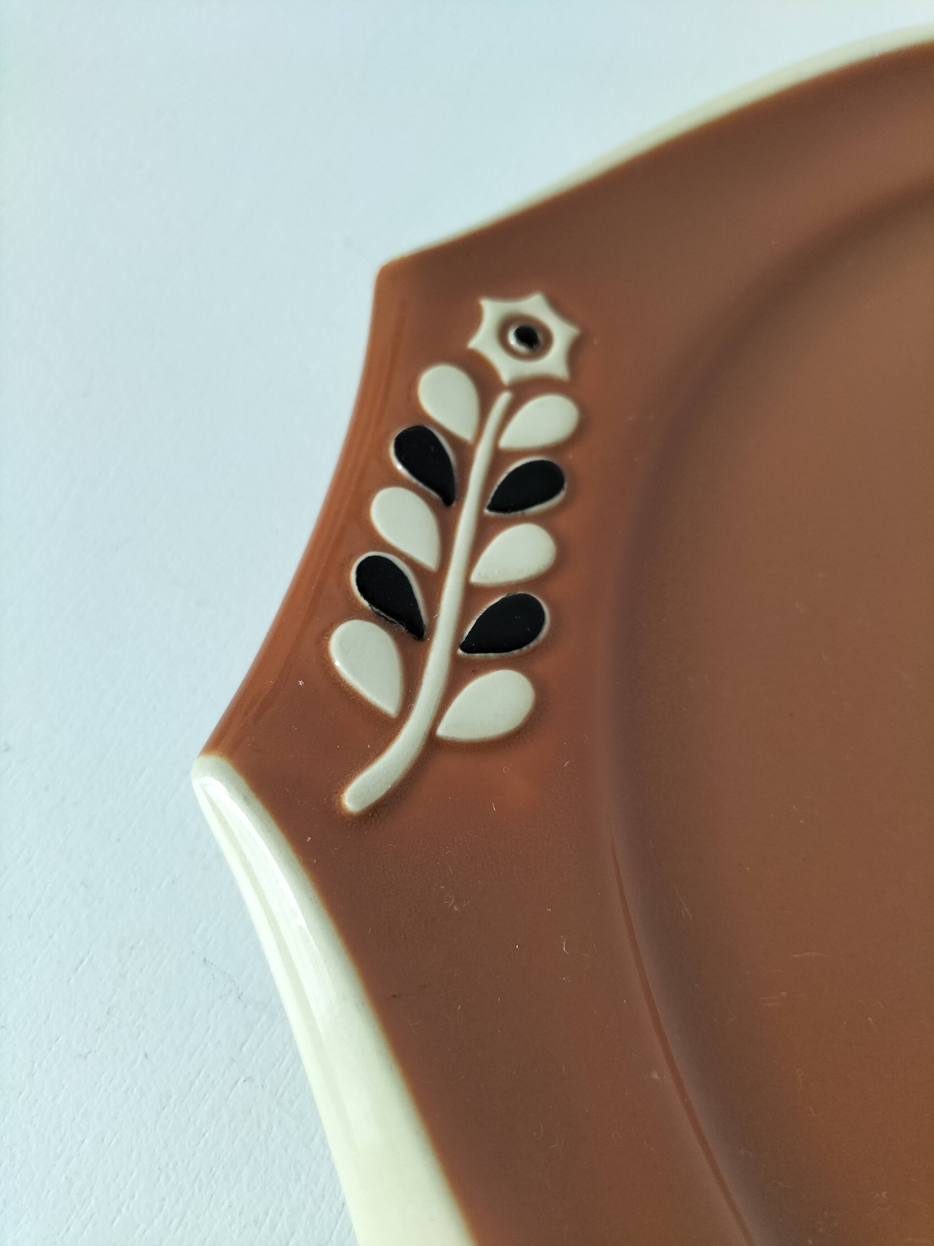 Large vintage two-tone brown and cream dish from the 50s and 60s