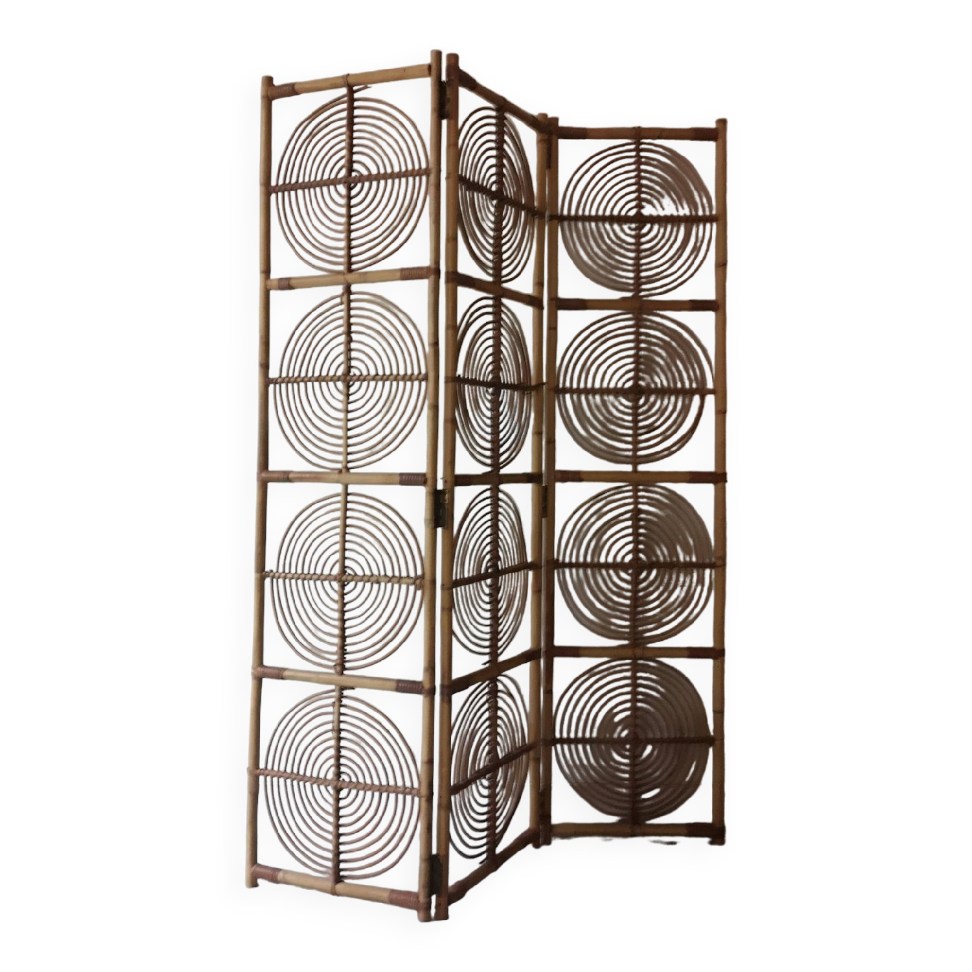 Peacock screen in rattan and bamboo