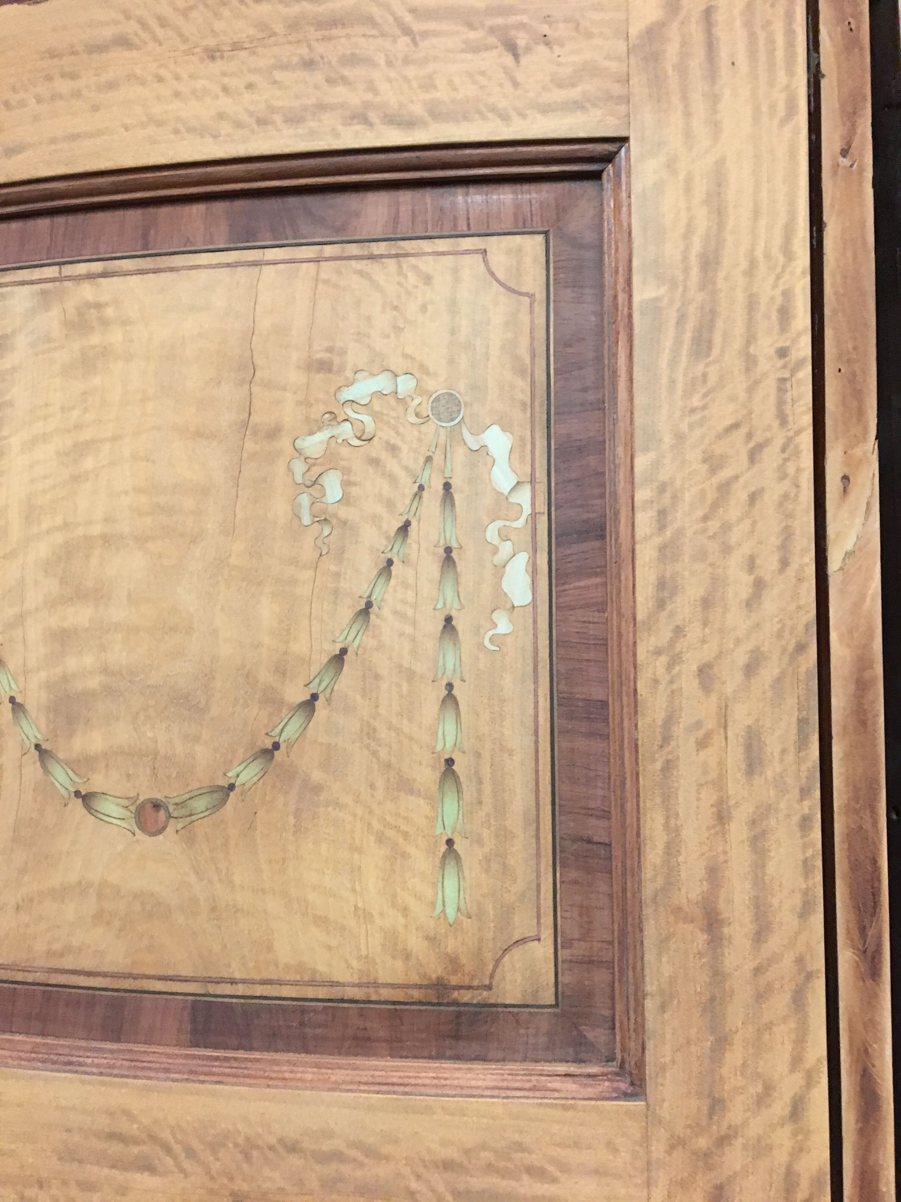 Pair of curved corners 19 eme