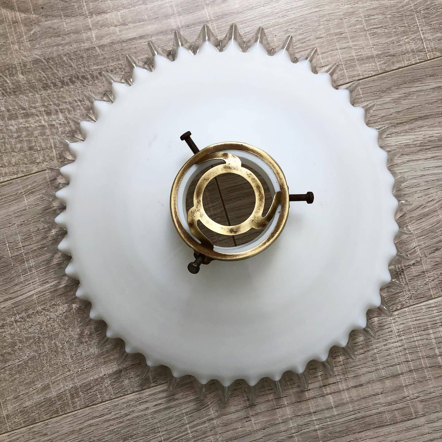 Vintage opaline suspension