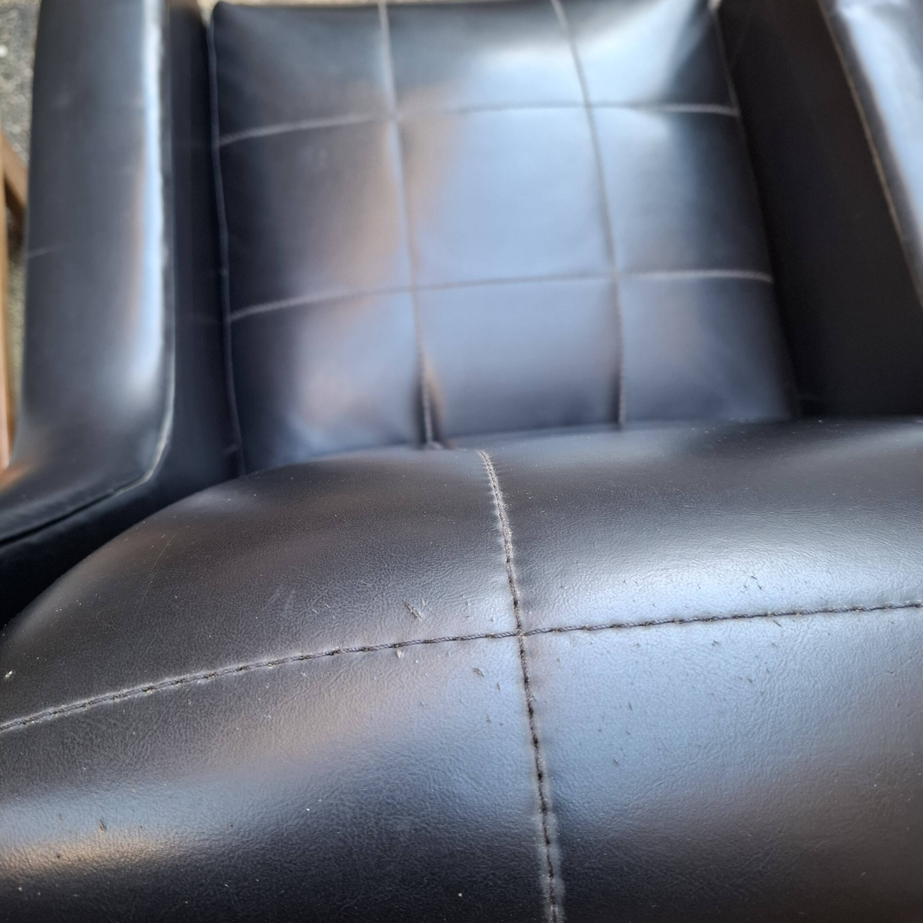 Set of 2 black Erton armchairs