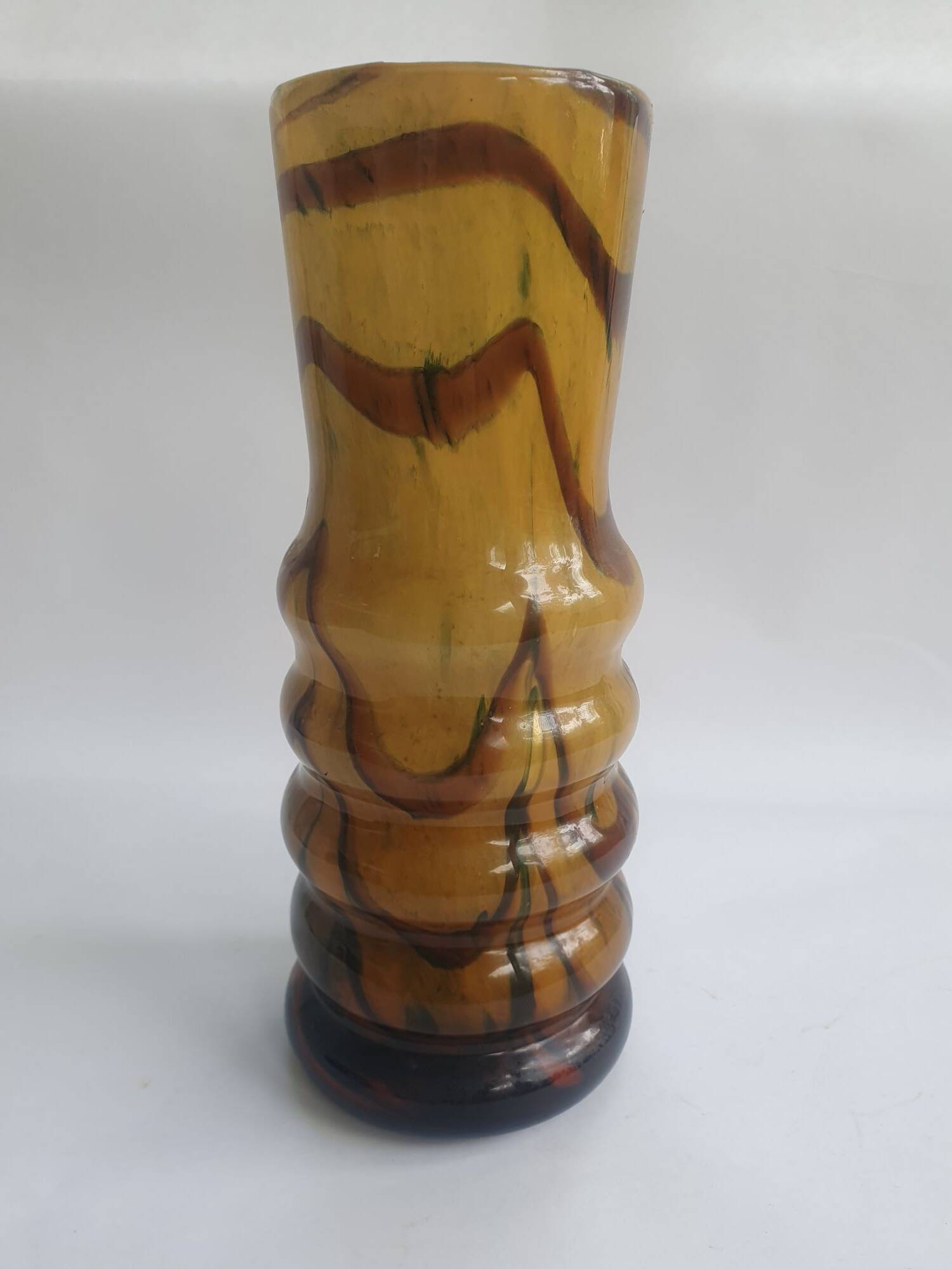Vintage 70s opaline florence vase