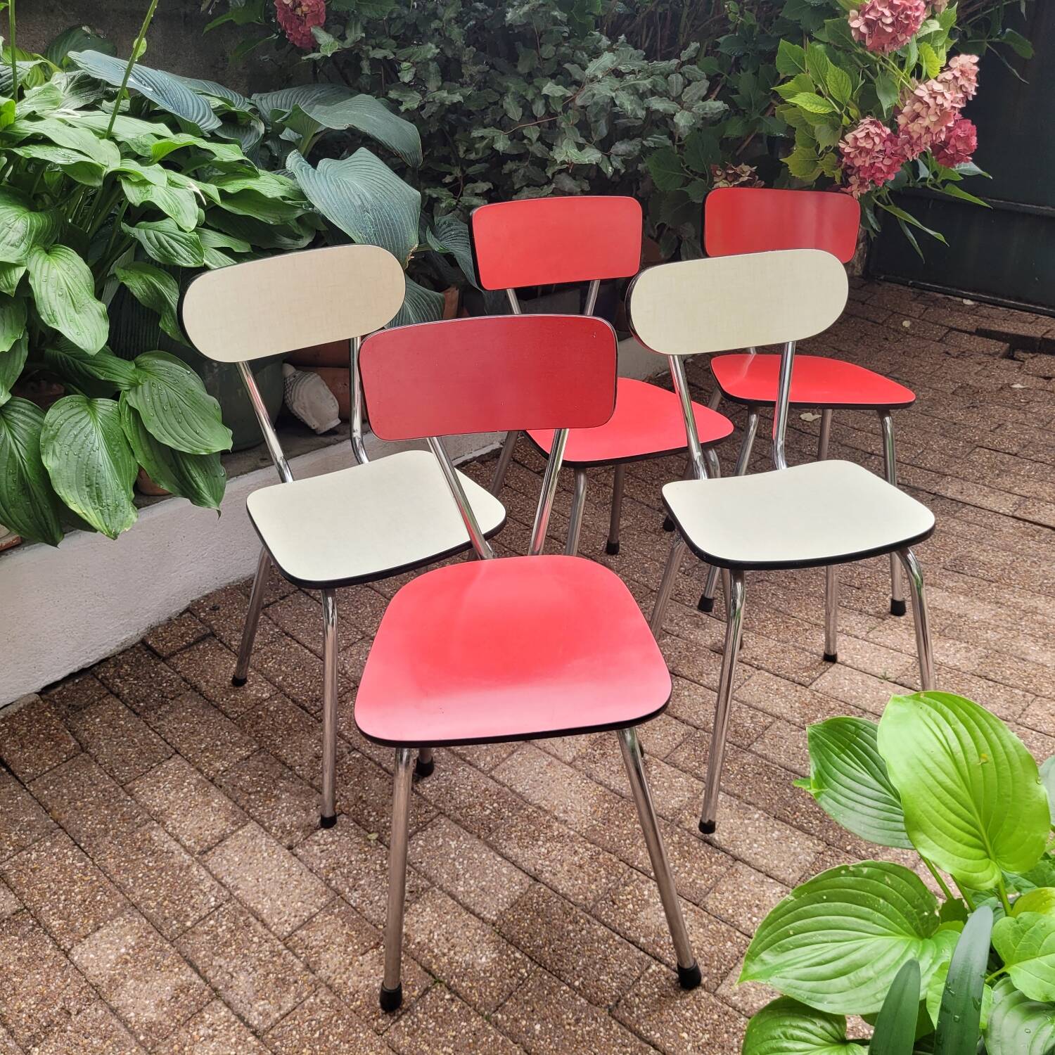 5 Red and Pale Green Formica Chairs – Vintage Retro