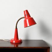 Lampe de table scandinave rouge Gemi, années 1960