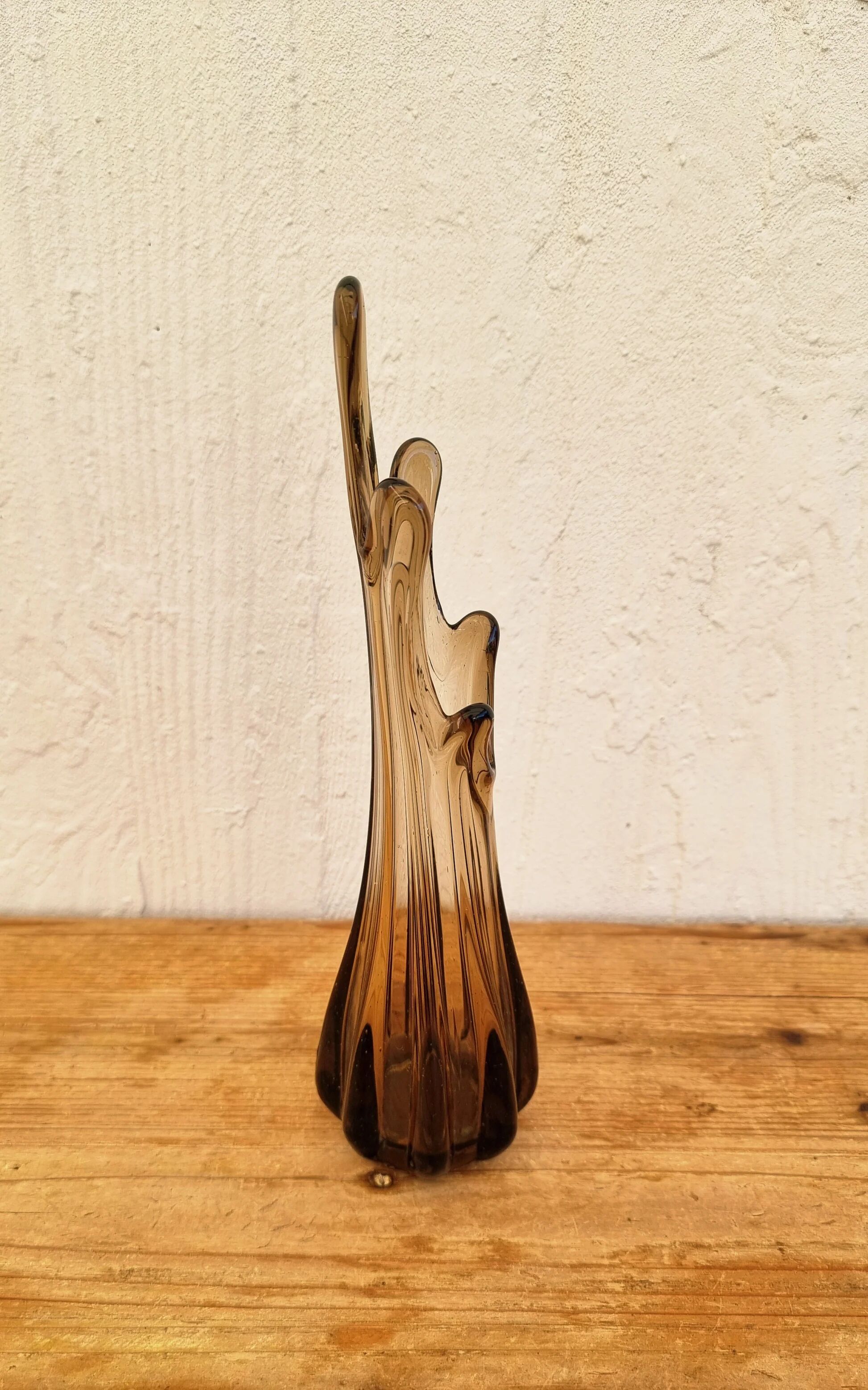 Vase soliflore vintage en verre soufflé fumé années 70