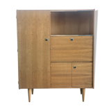 Wardrobe secretary