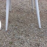 Set of 4 Scandinavian style chairs from the 50s in white lacquered wood and red skaï patties